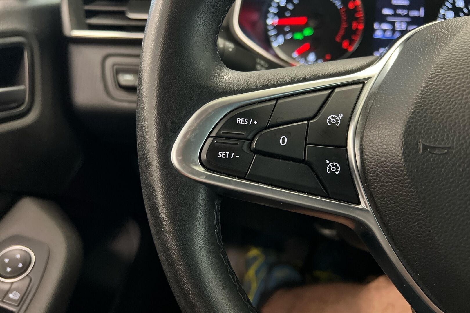 Renault Clio iso kuva 16