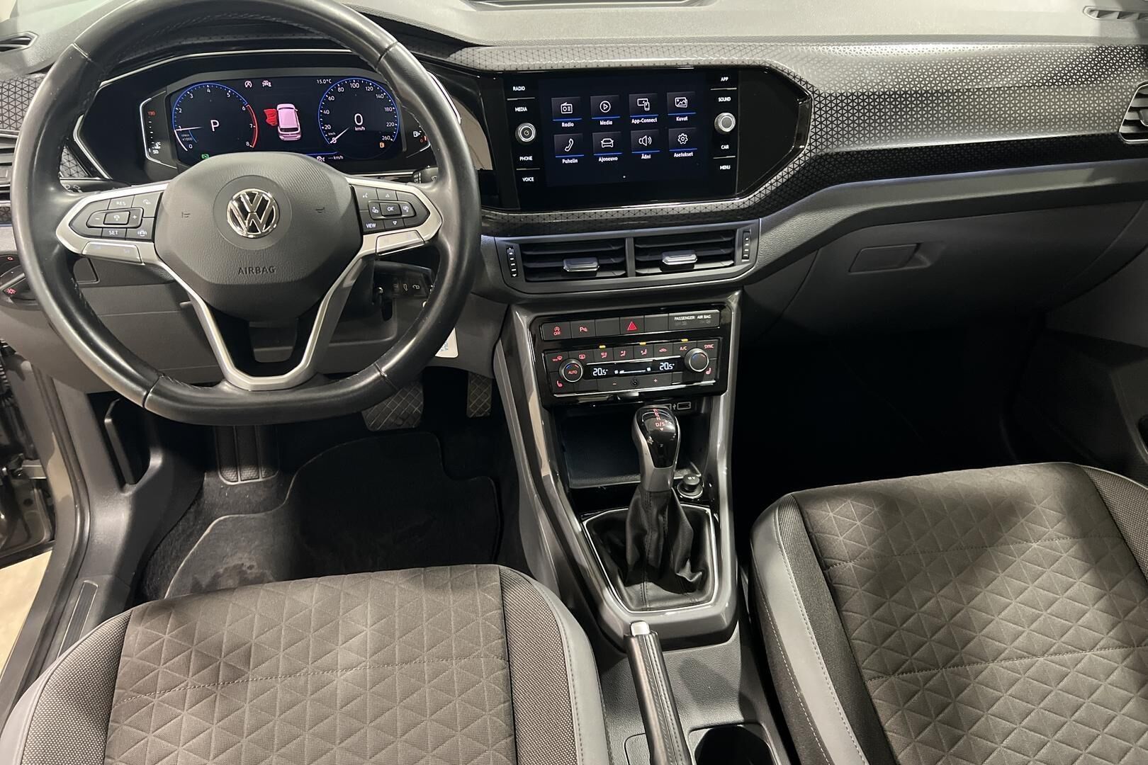 Volkswagen T-Cross iso kuva 11