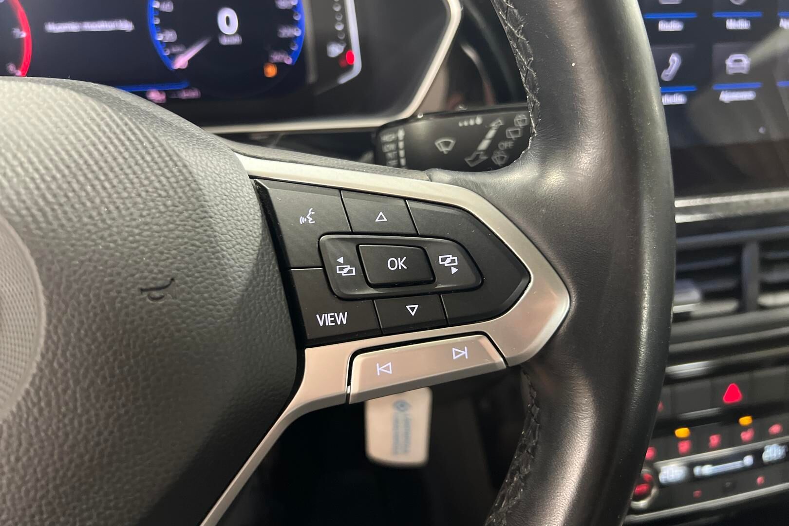 Volkswagen T-Cross iso kuva 14