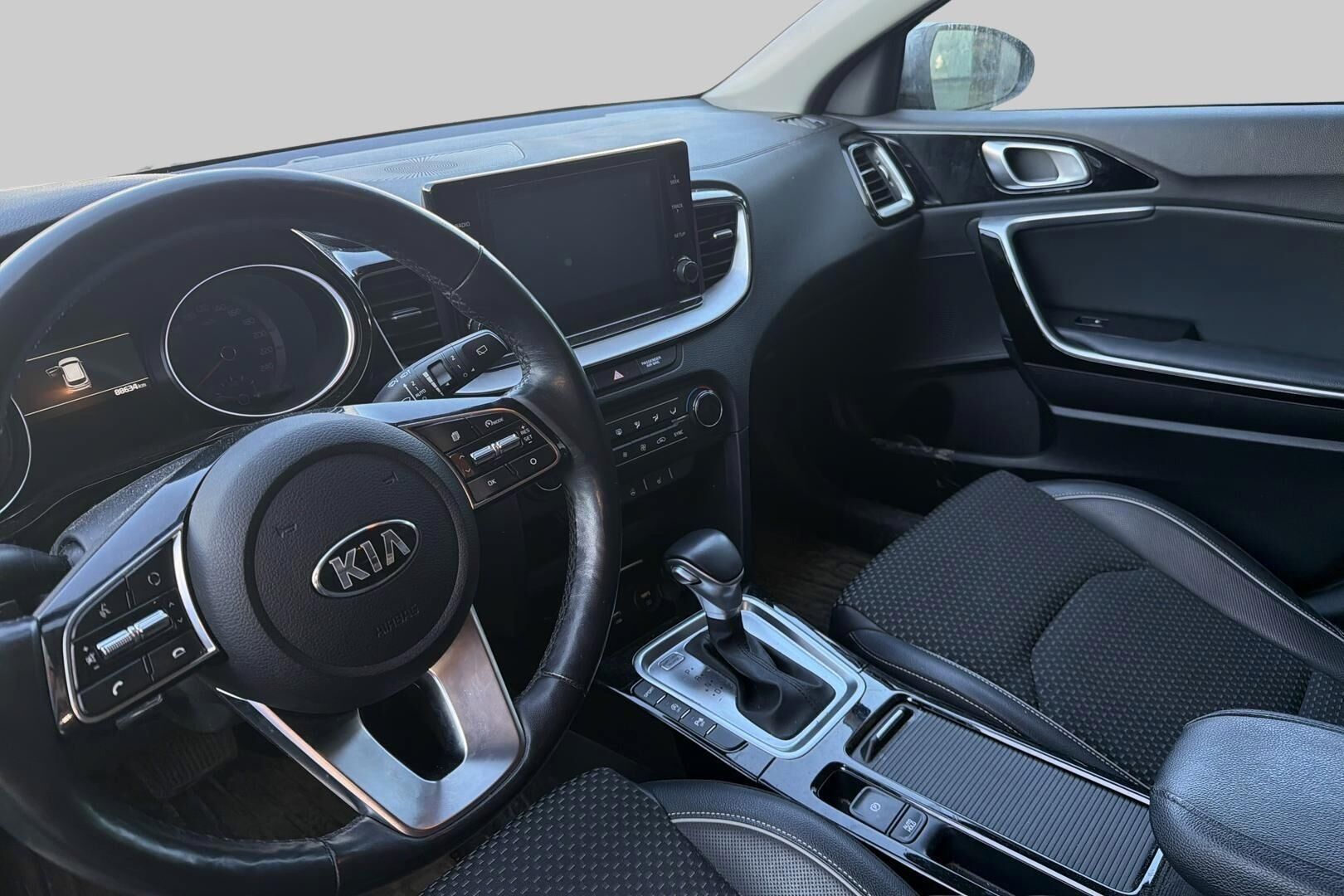 Kia XCeed iso kuva 2