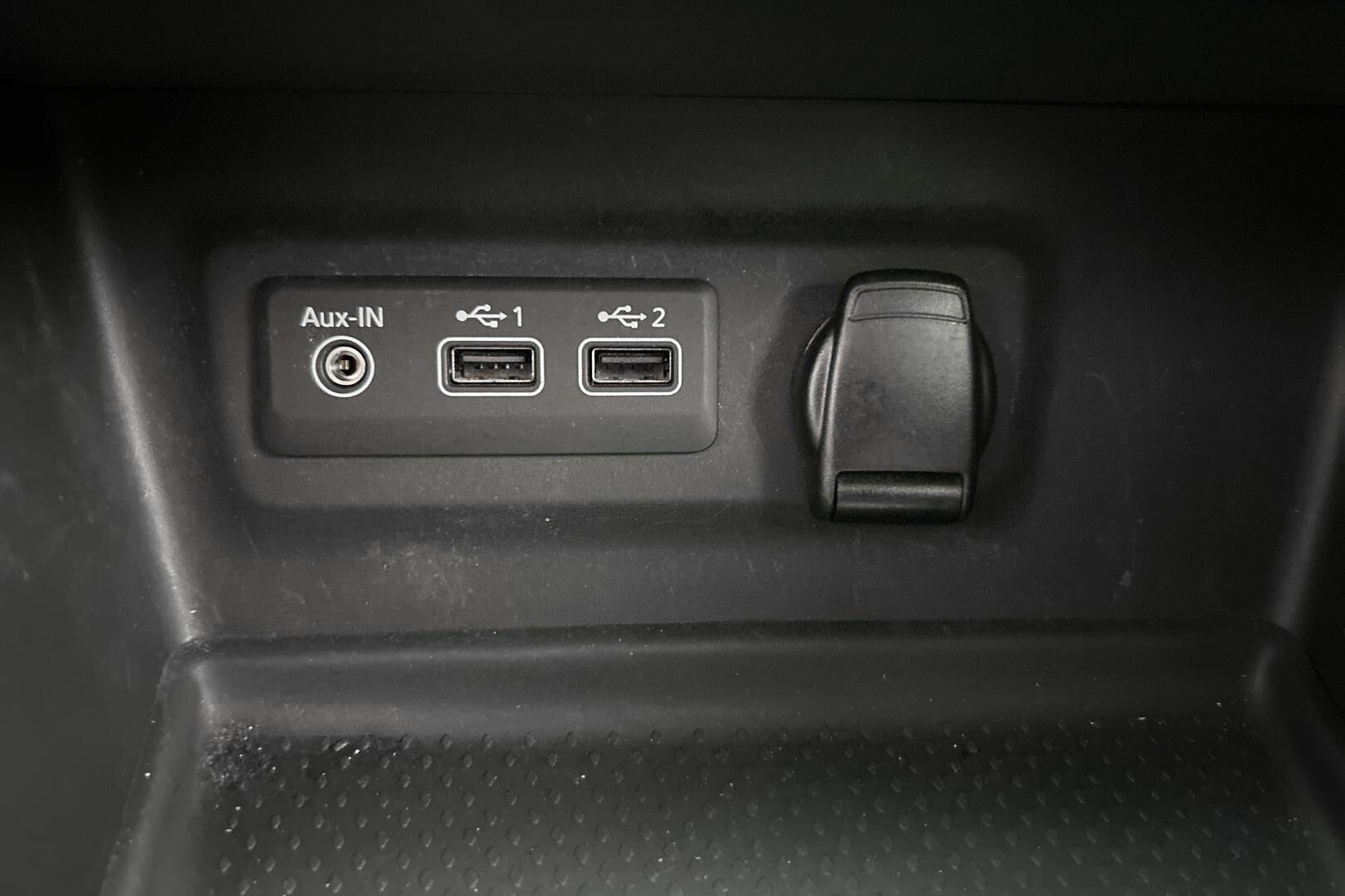 Renault Megane iso kuva 17