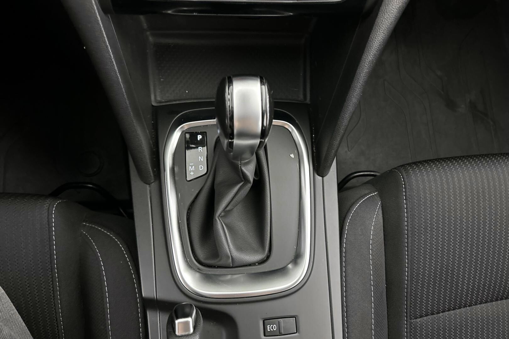 Renault Megane iso kuva 18