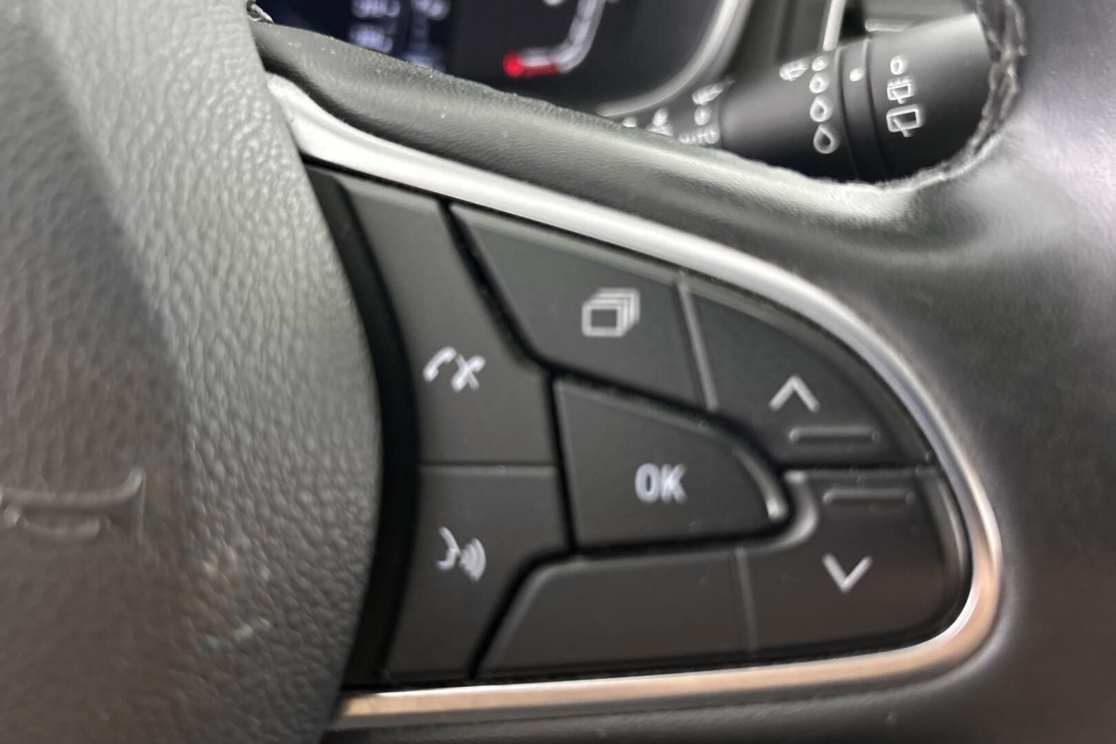 Renault Megane iso kuva 20