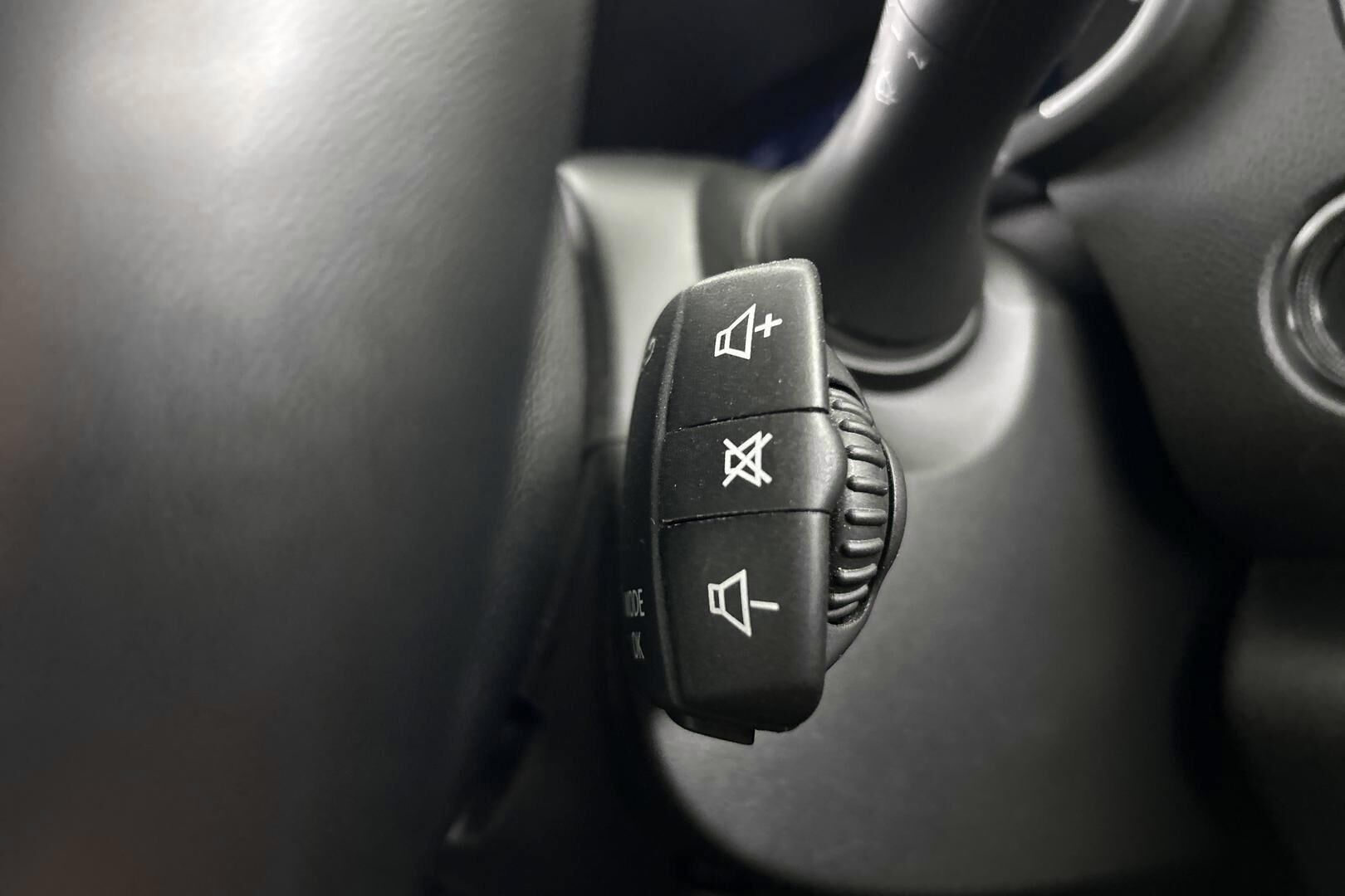 Renault Megane iso kuva 22