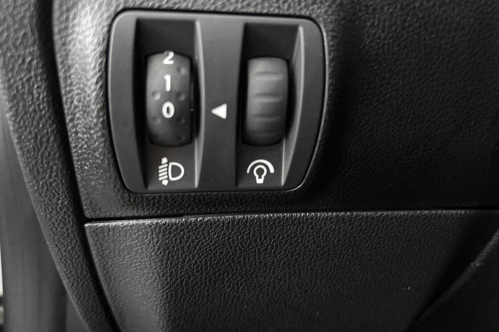 Renault Megane iso kuva 23