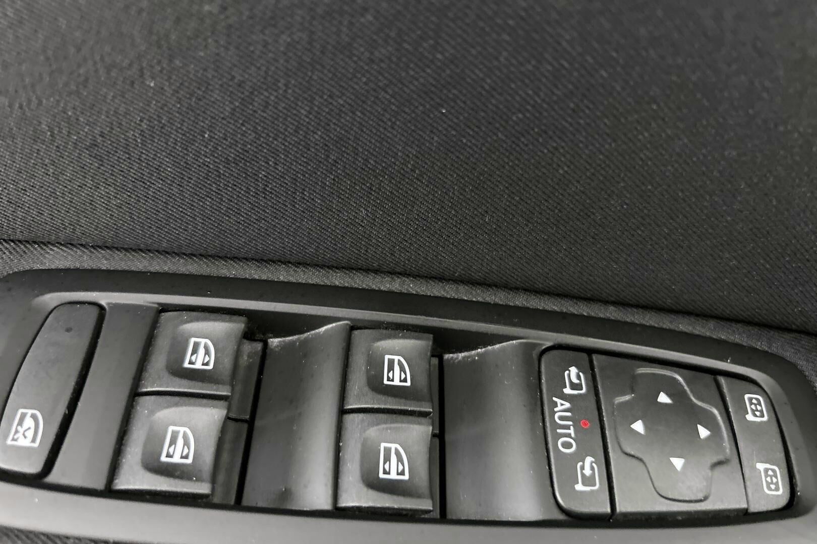 Renault Megane iso kuva 24