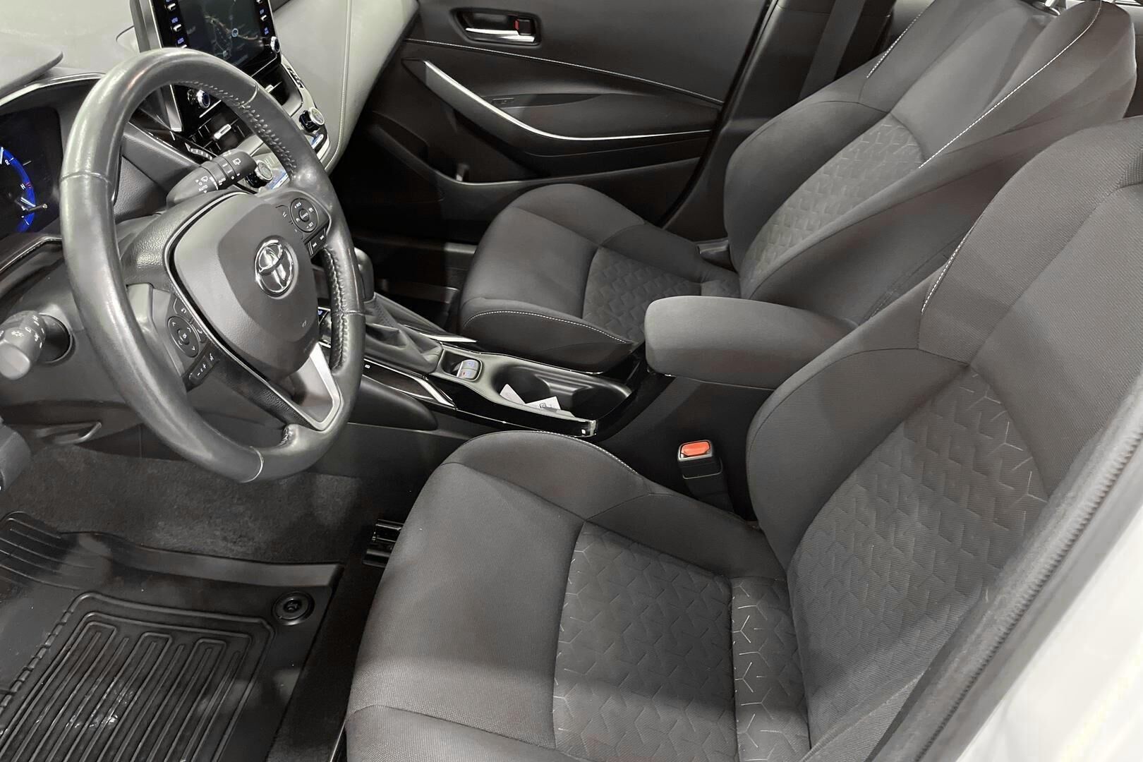 Toyota Corolla iso kuva 8