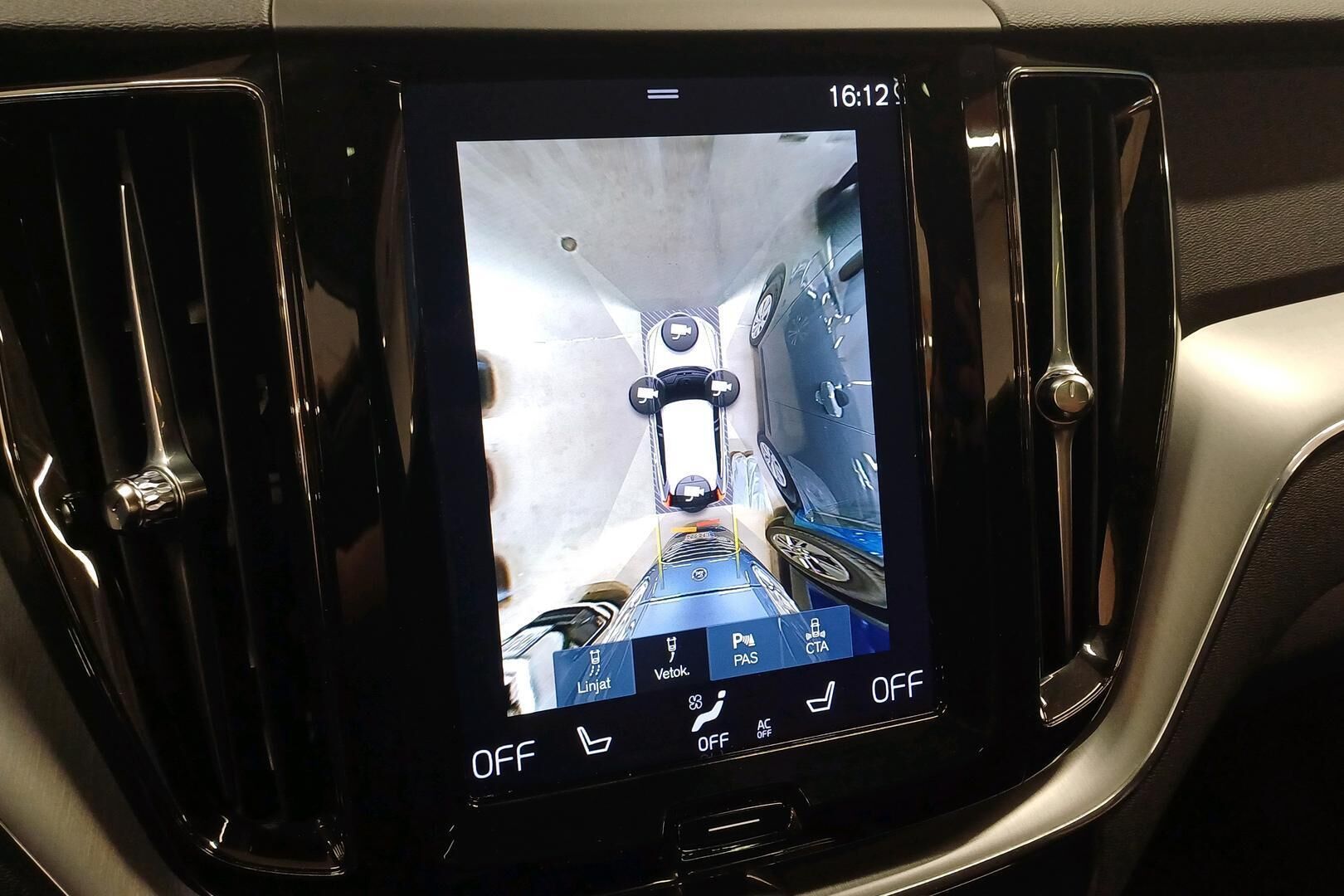 Volvo XC60 iso kuva 19