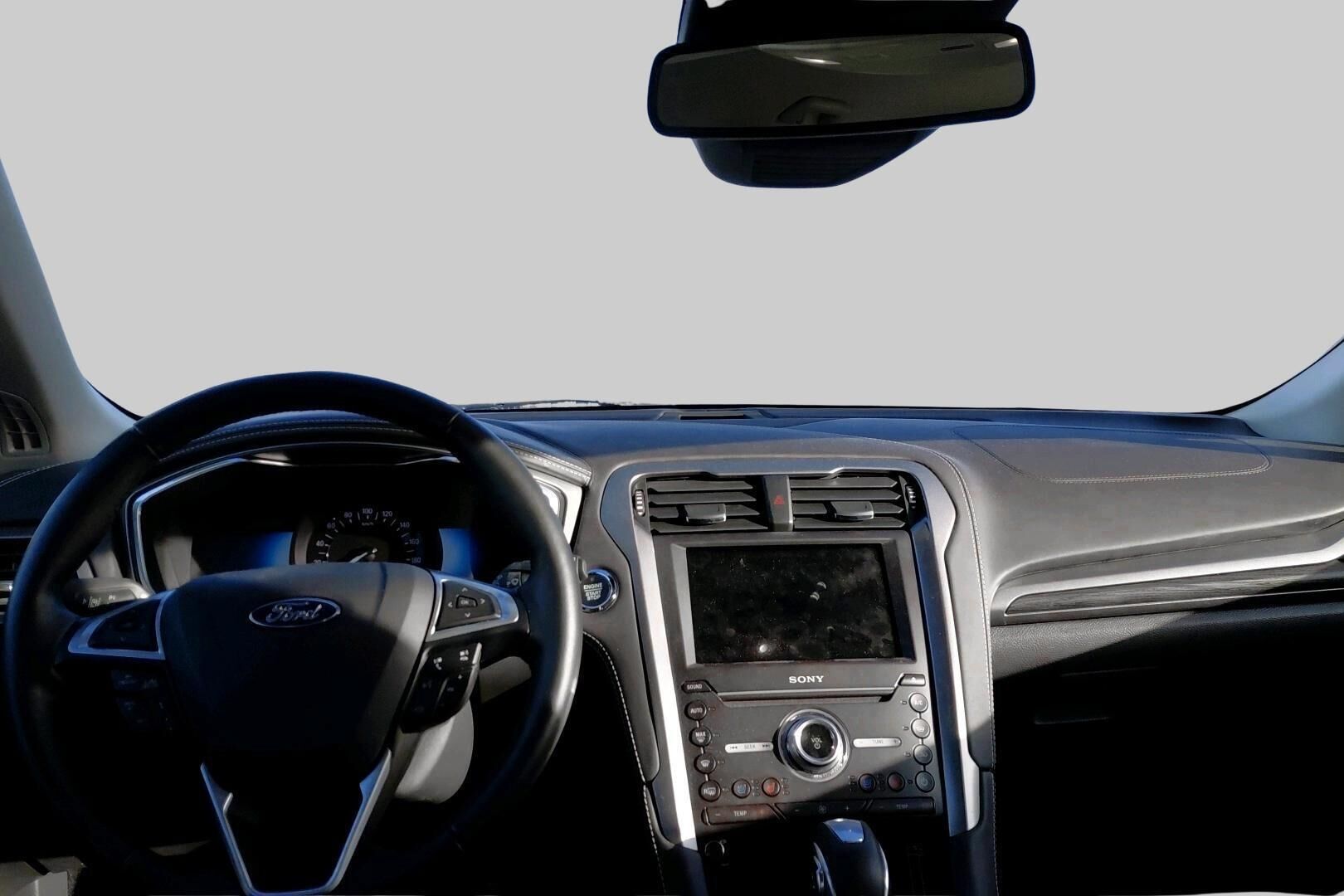 Ford Mondeo iso kuva 2