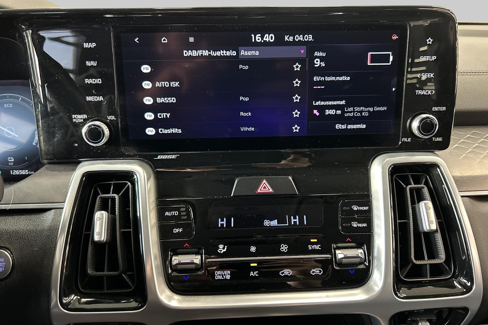 Kia Sorento iso kuva 14