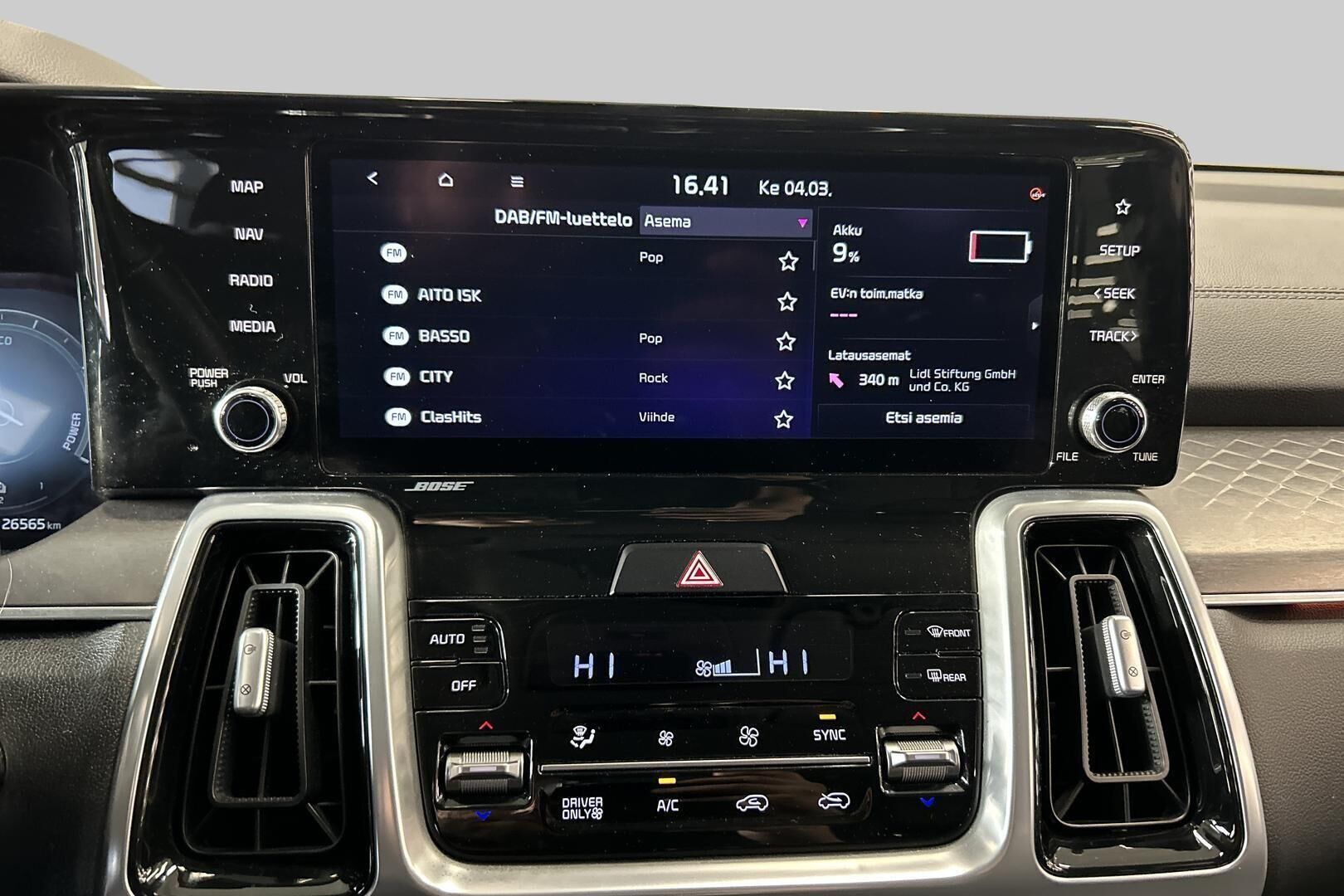 Kia Sorento iso kuva 15