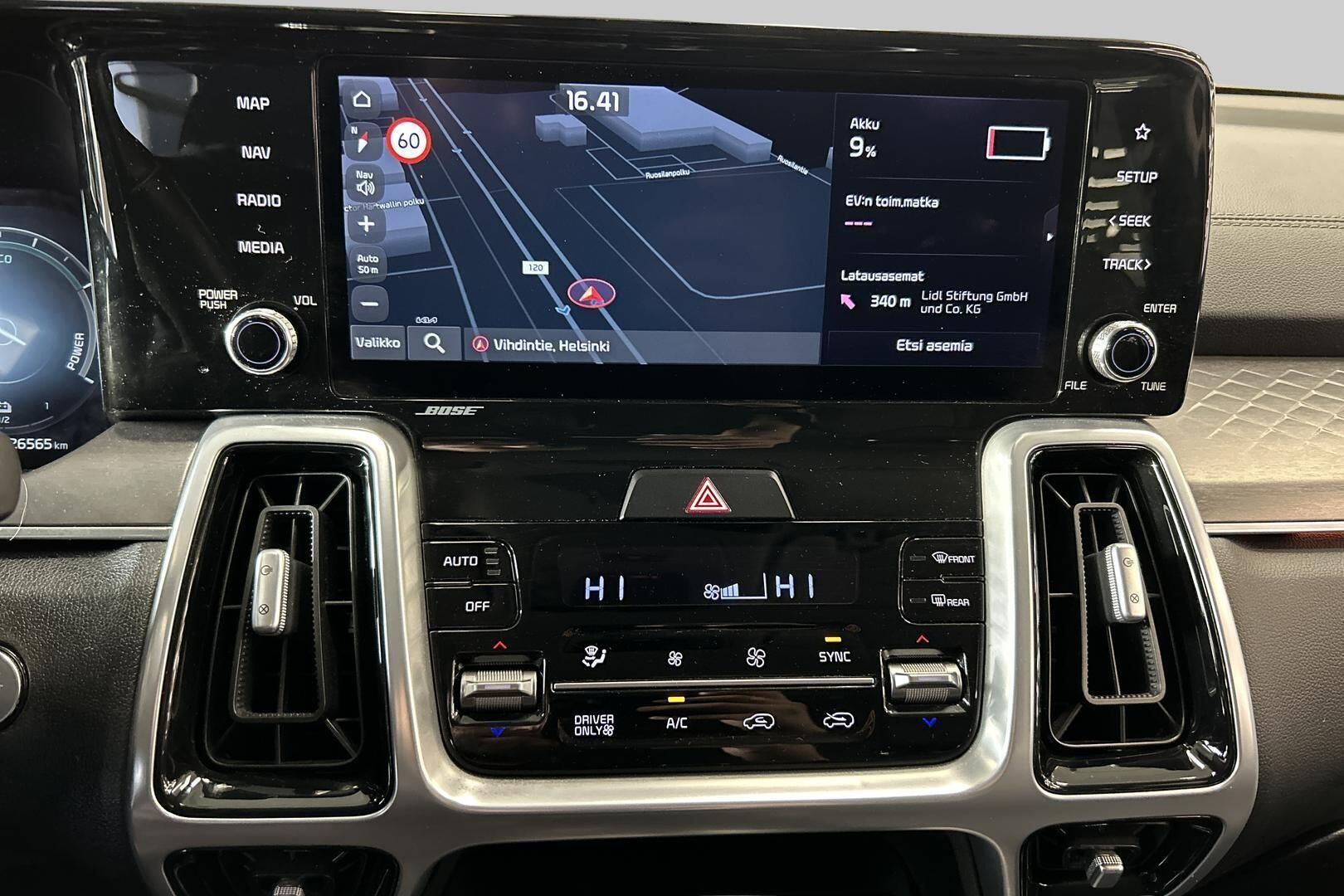 Kia Sorento iso kuva 16