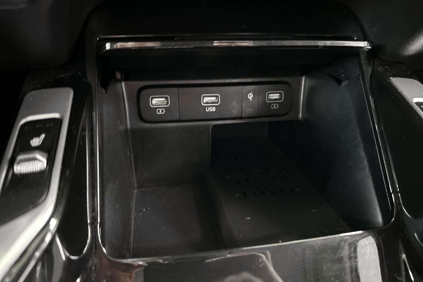 Kia Sorento iso kuva 18