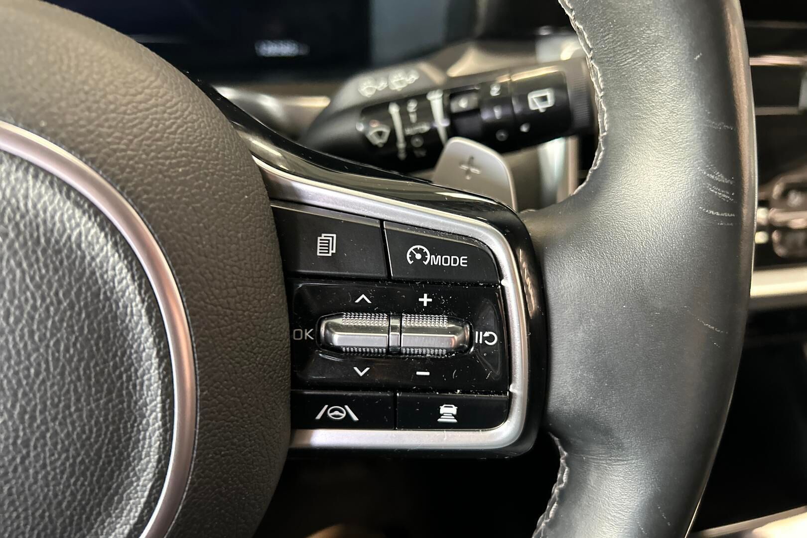 Kia Sorento iso kuva 22