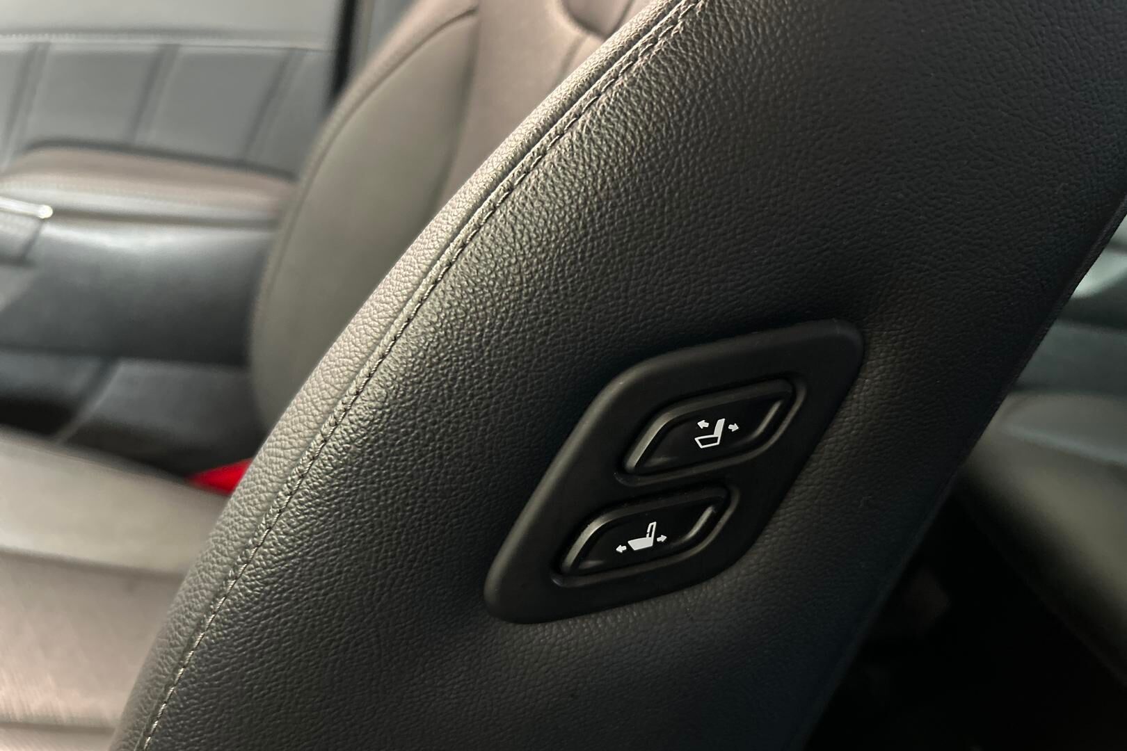 Kia Sorento iso kuva 25