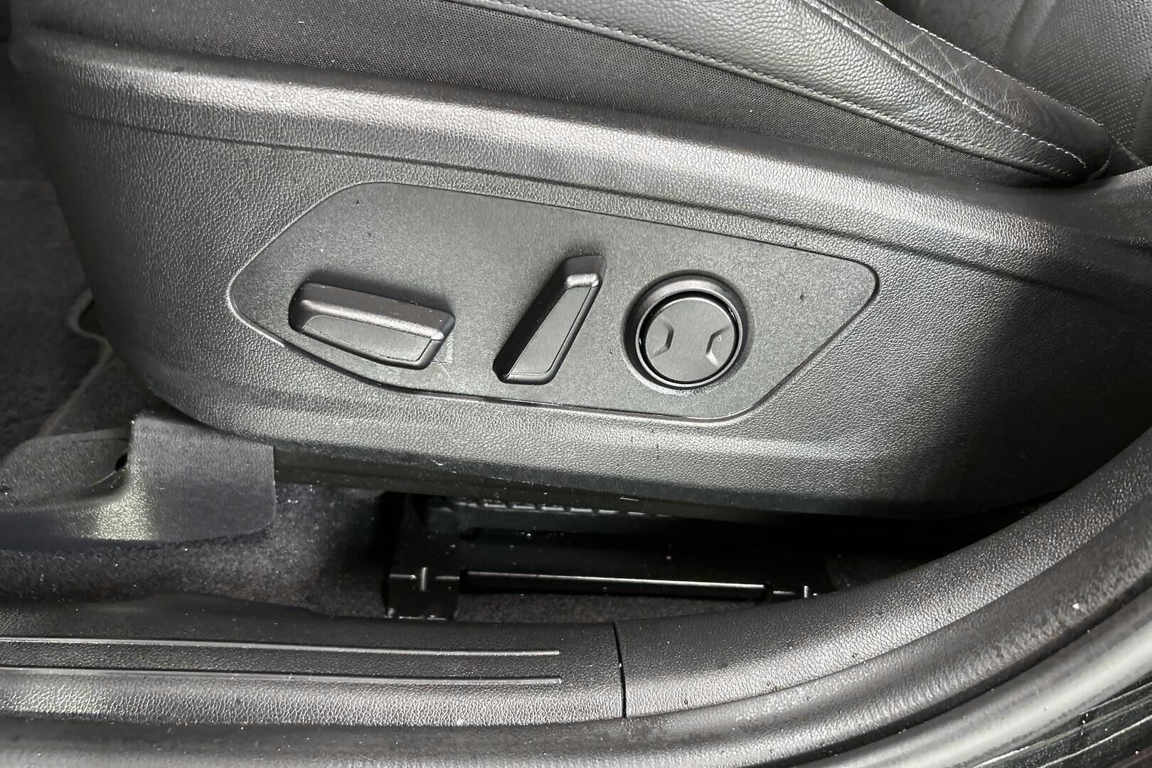 Kia Sorento iso kuva 26