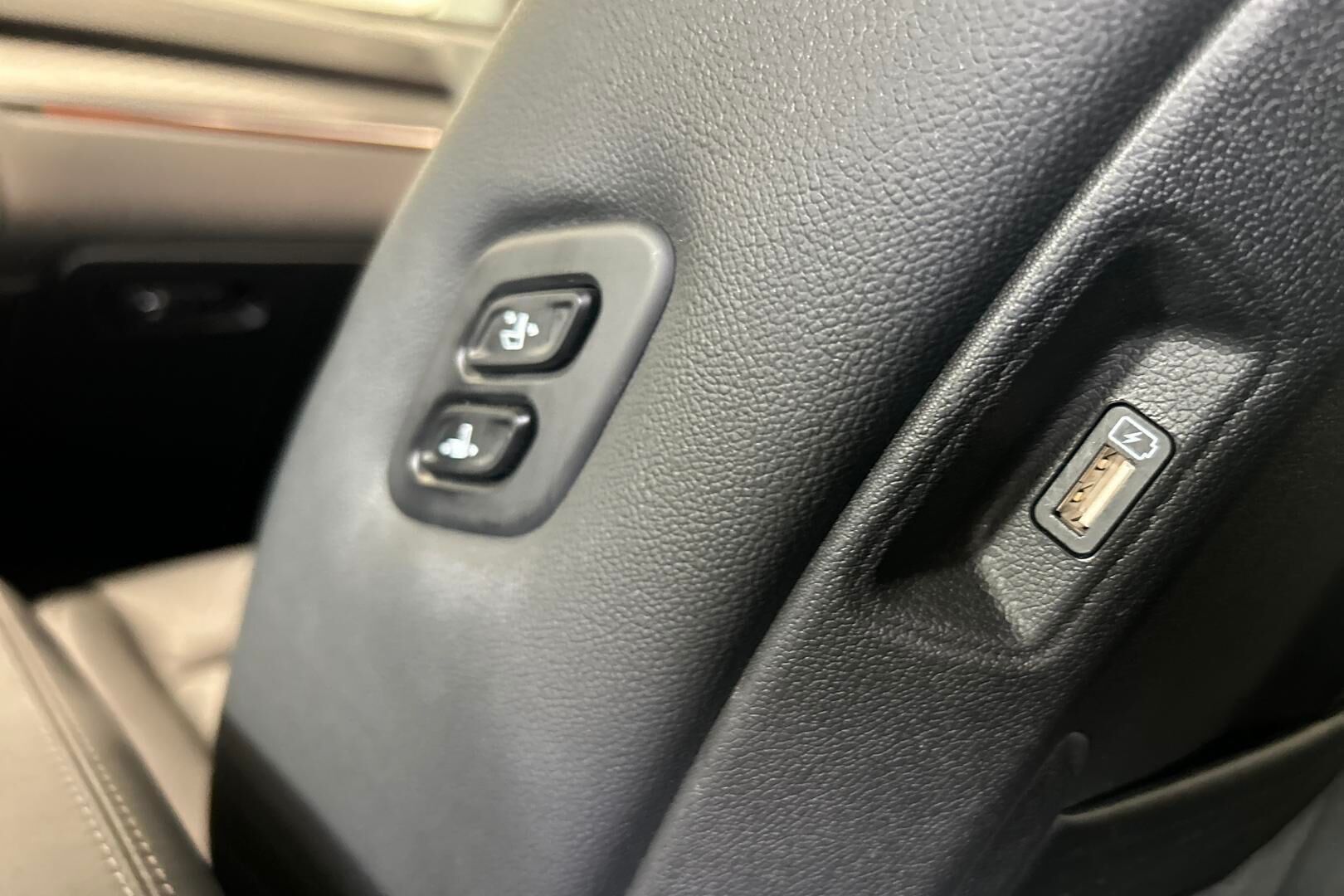 Kia Sorento iso kuva 28