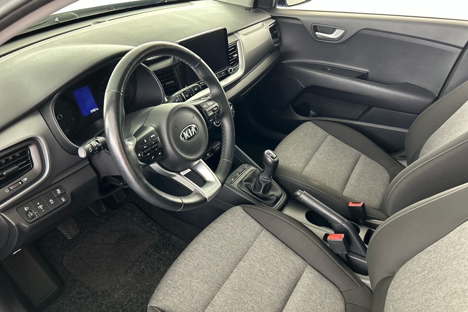Kia Stonic iso kuva 4