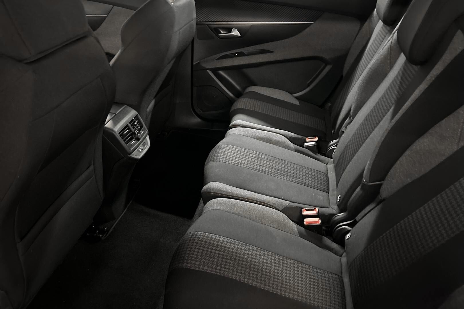 Peugeot 5008 iso kuva 32