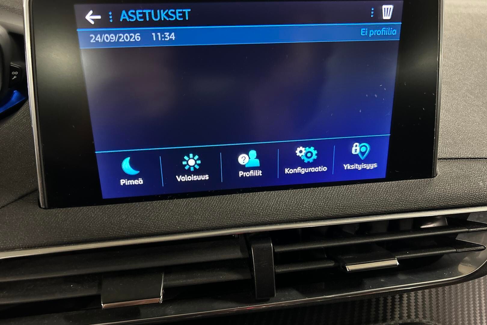 Peugeot 5008 iso kuva 14