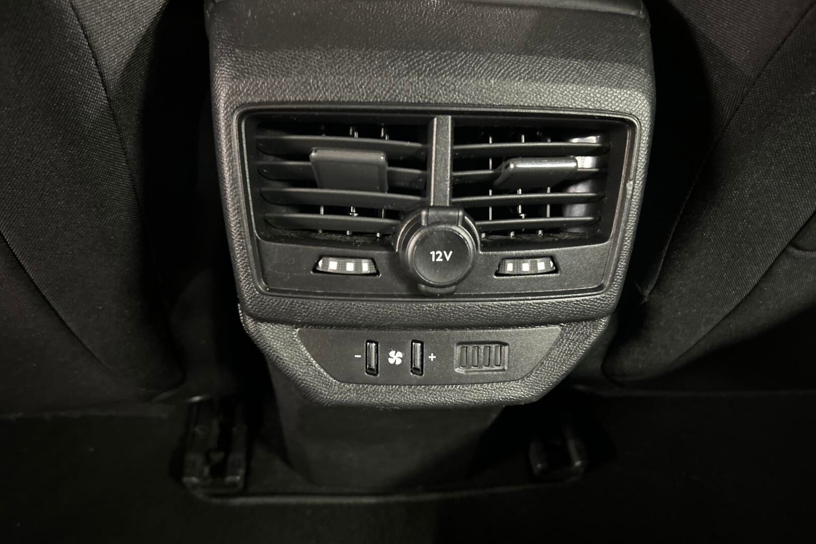 Peugeot 5008 iso kuva 25