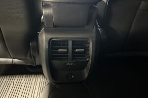 Ford Mustang Mach-E esikatselu 25
