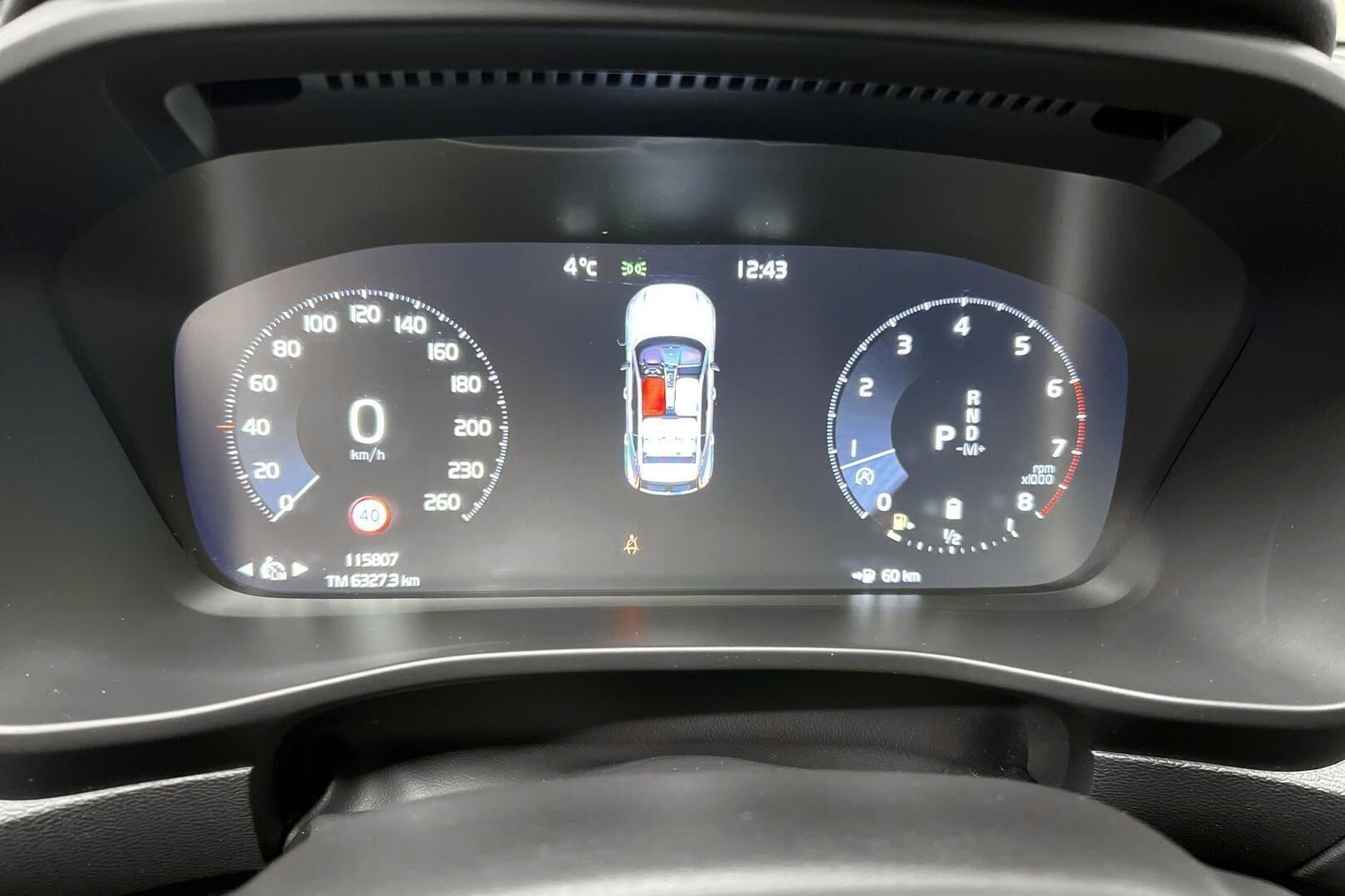 Volvo XC40 iso kuva 12