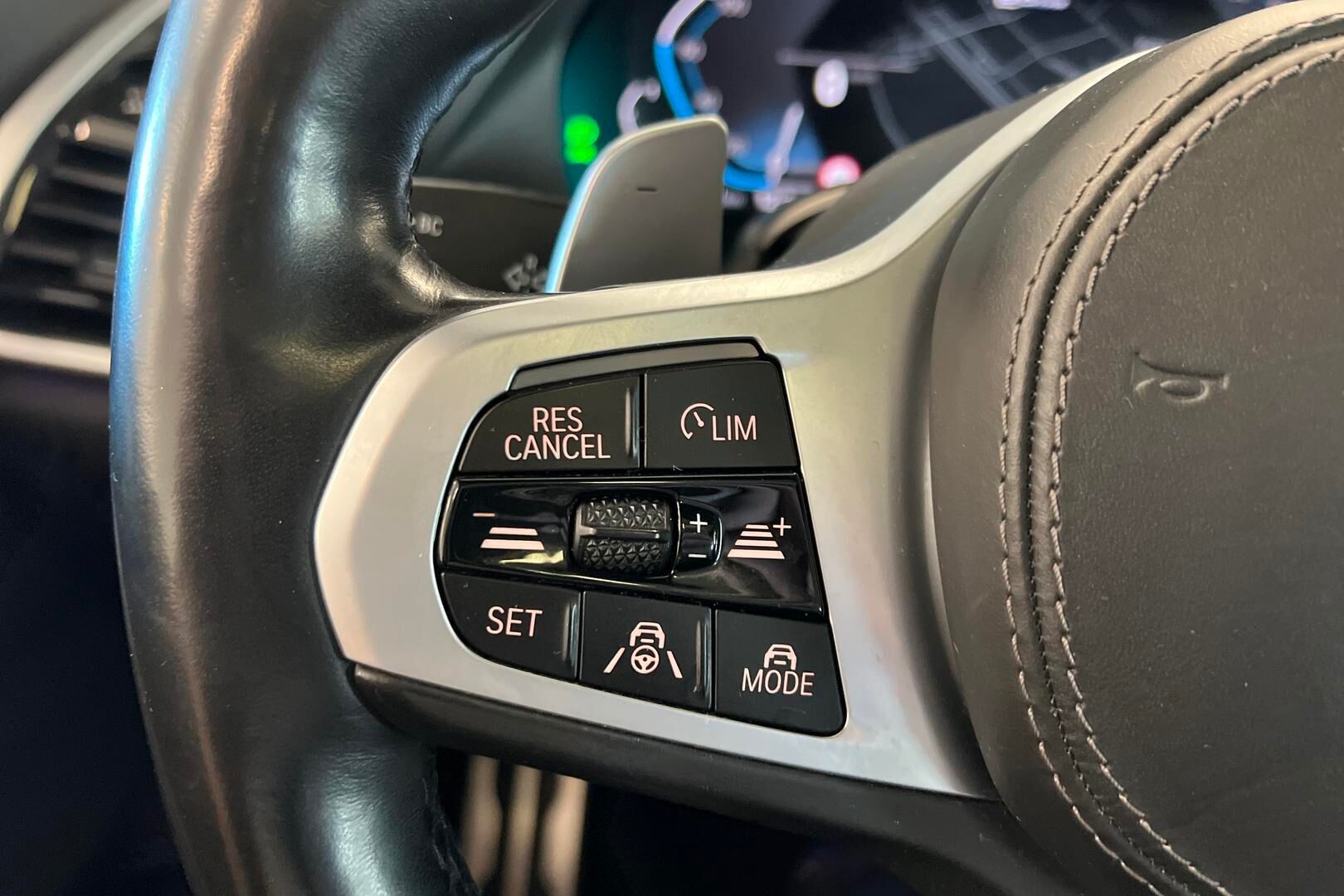 BMW X5 iso kuva 18