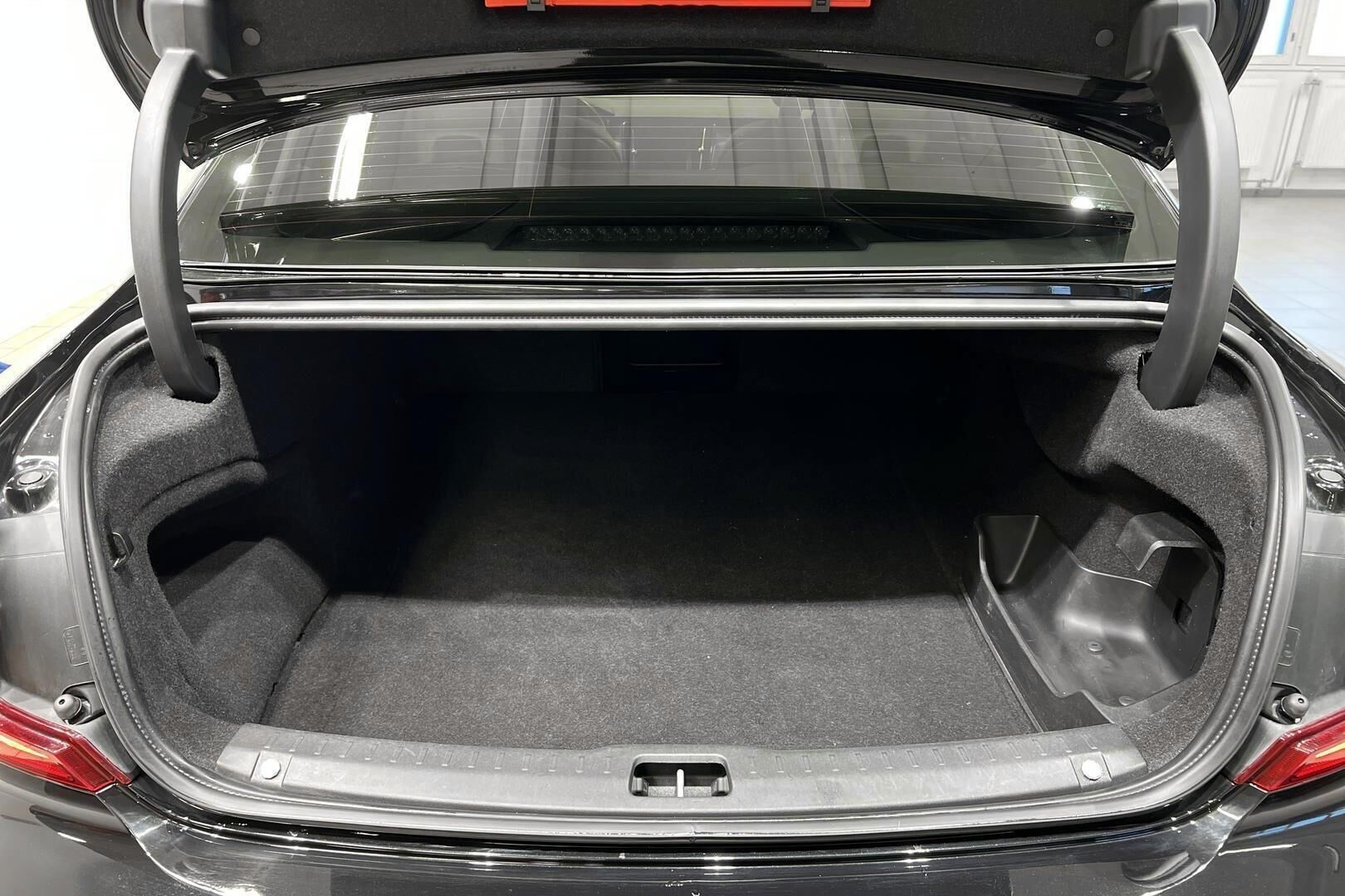 Volvo S90 iso kuva 12