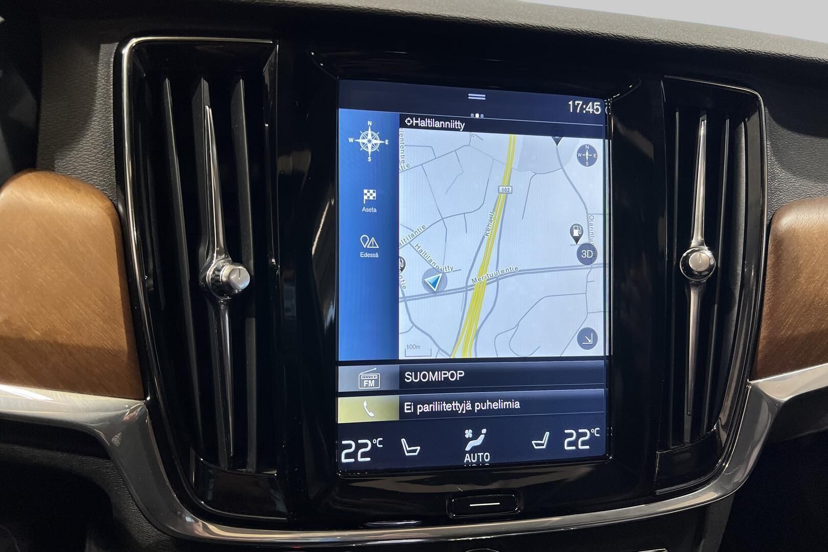 Volvo S90 iso kuva 15