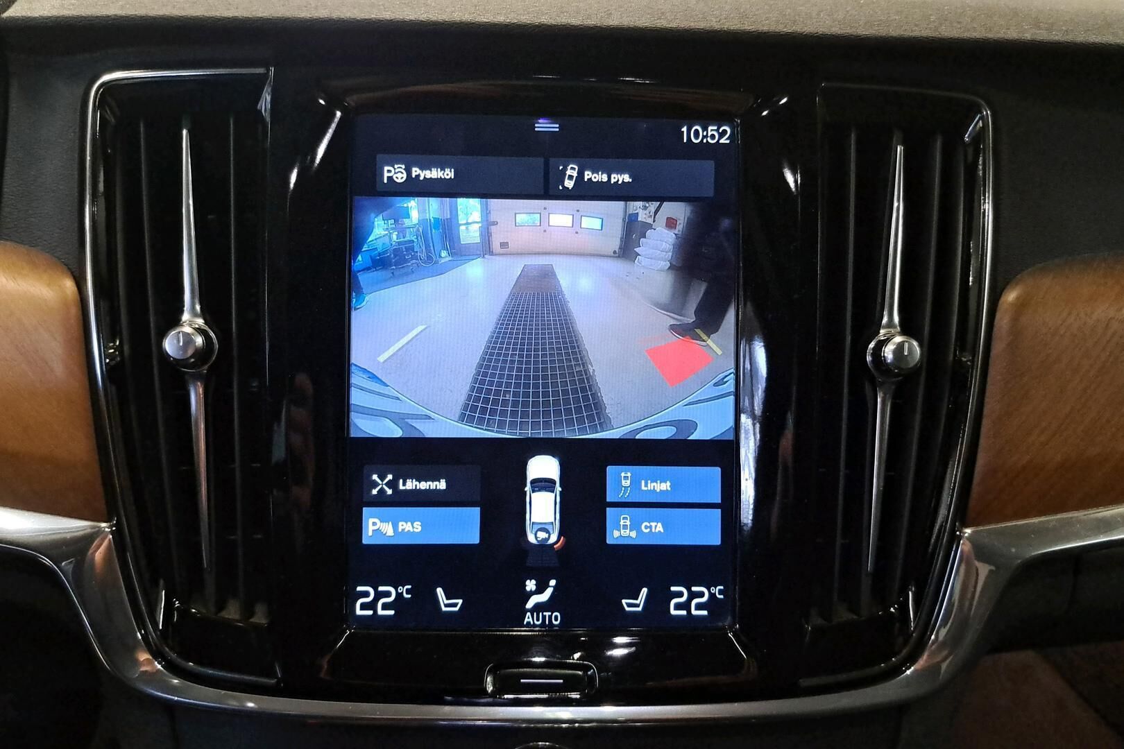 Volvo S90 iso kuva 7