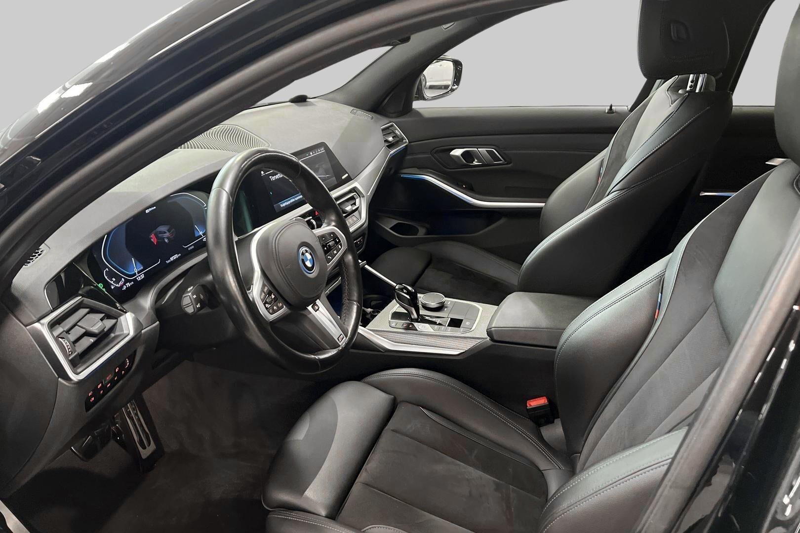 BMW 3-sarja iso kuva 19