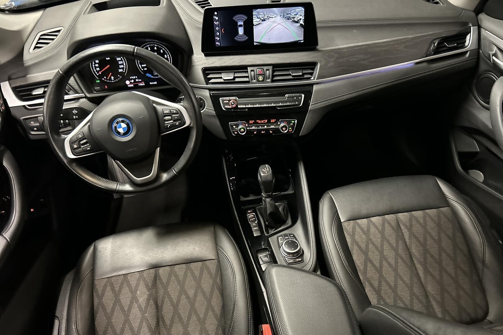 BMW X1 iso kuva 9
