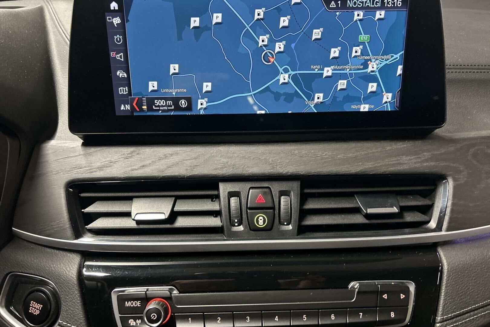 BMW X1 iso kuva 14