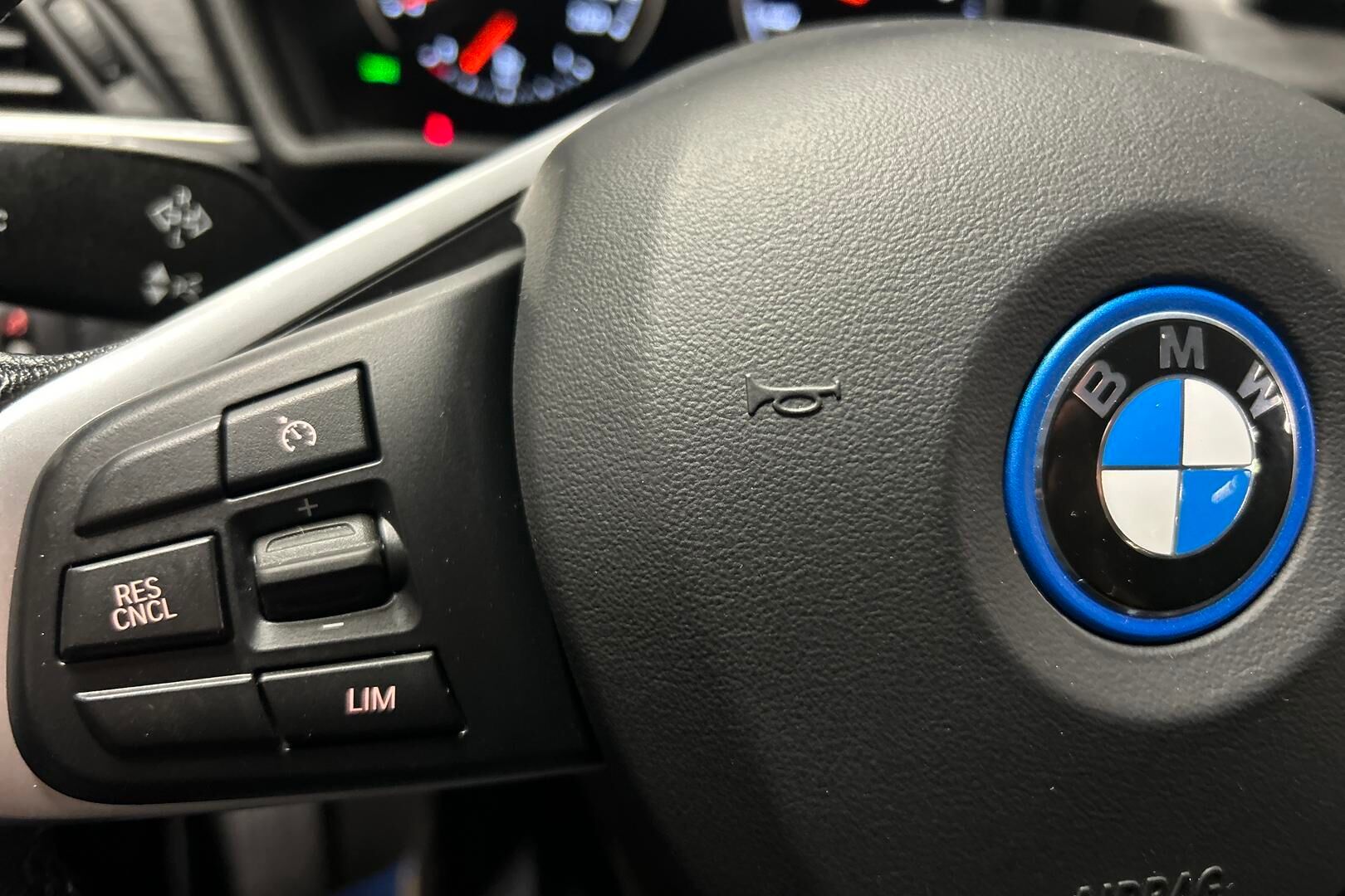 BMW X1 iso kuva 20