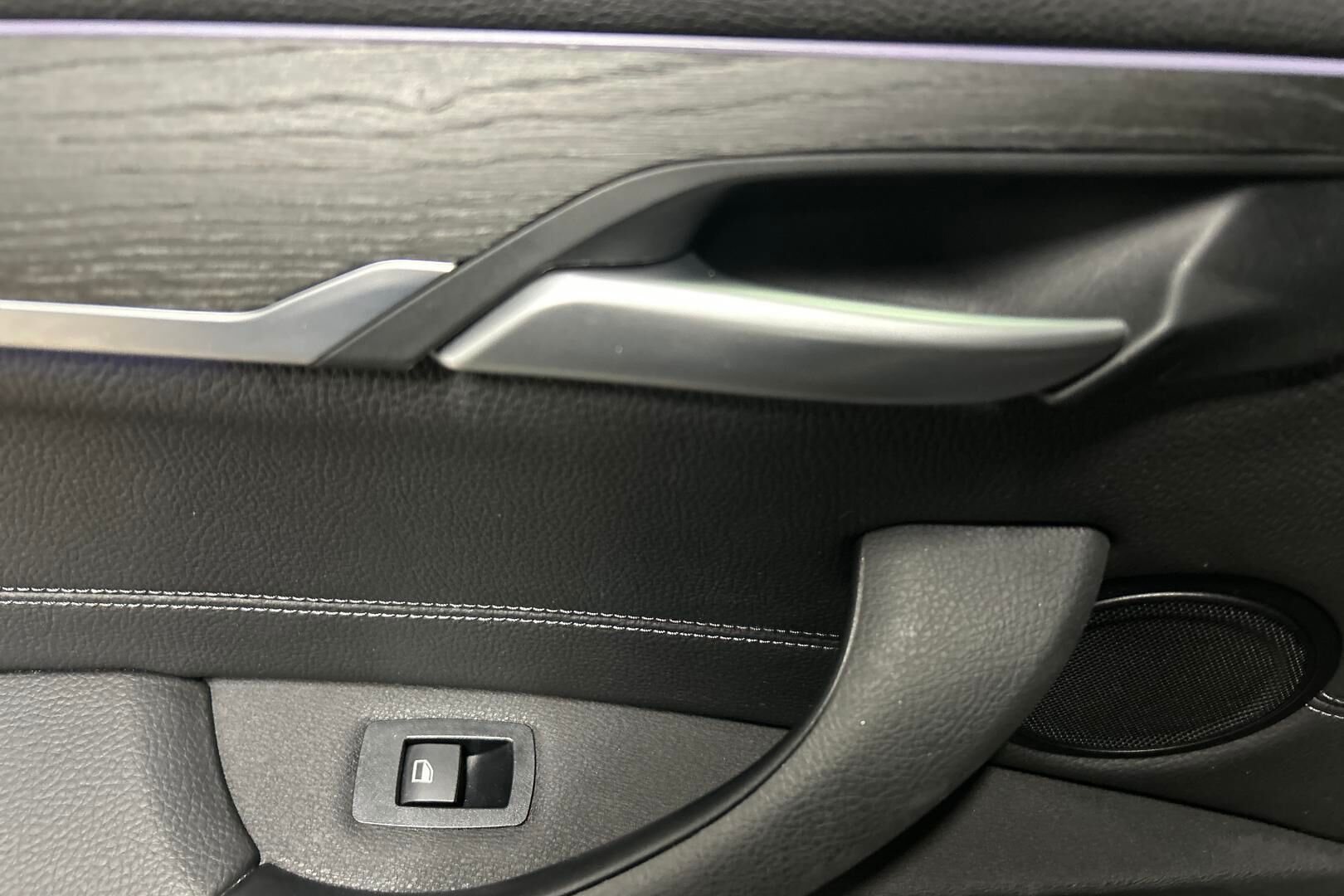 BMW X1 iso kuva 27