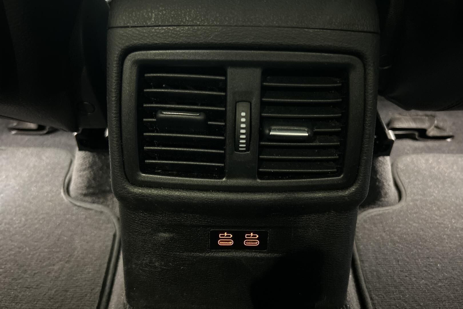 BMW X1 iso kuva 28