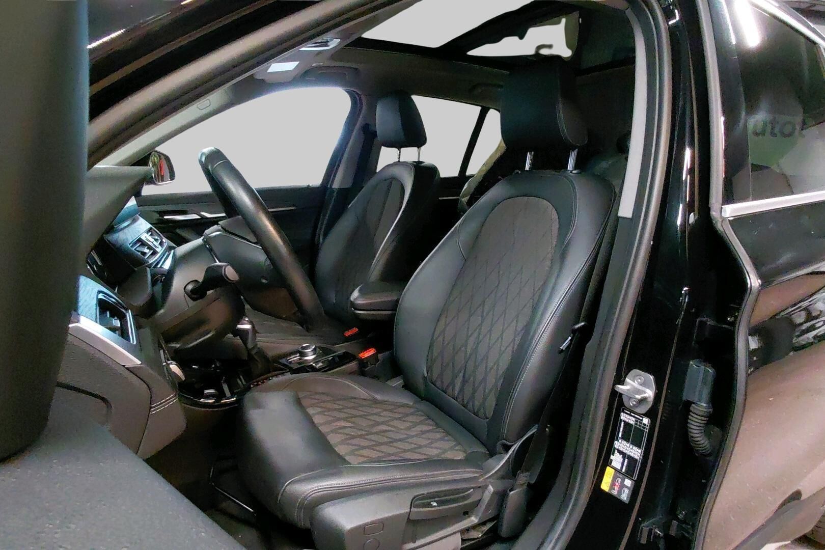 BMW X1 iso kuva 3
