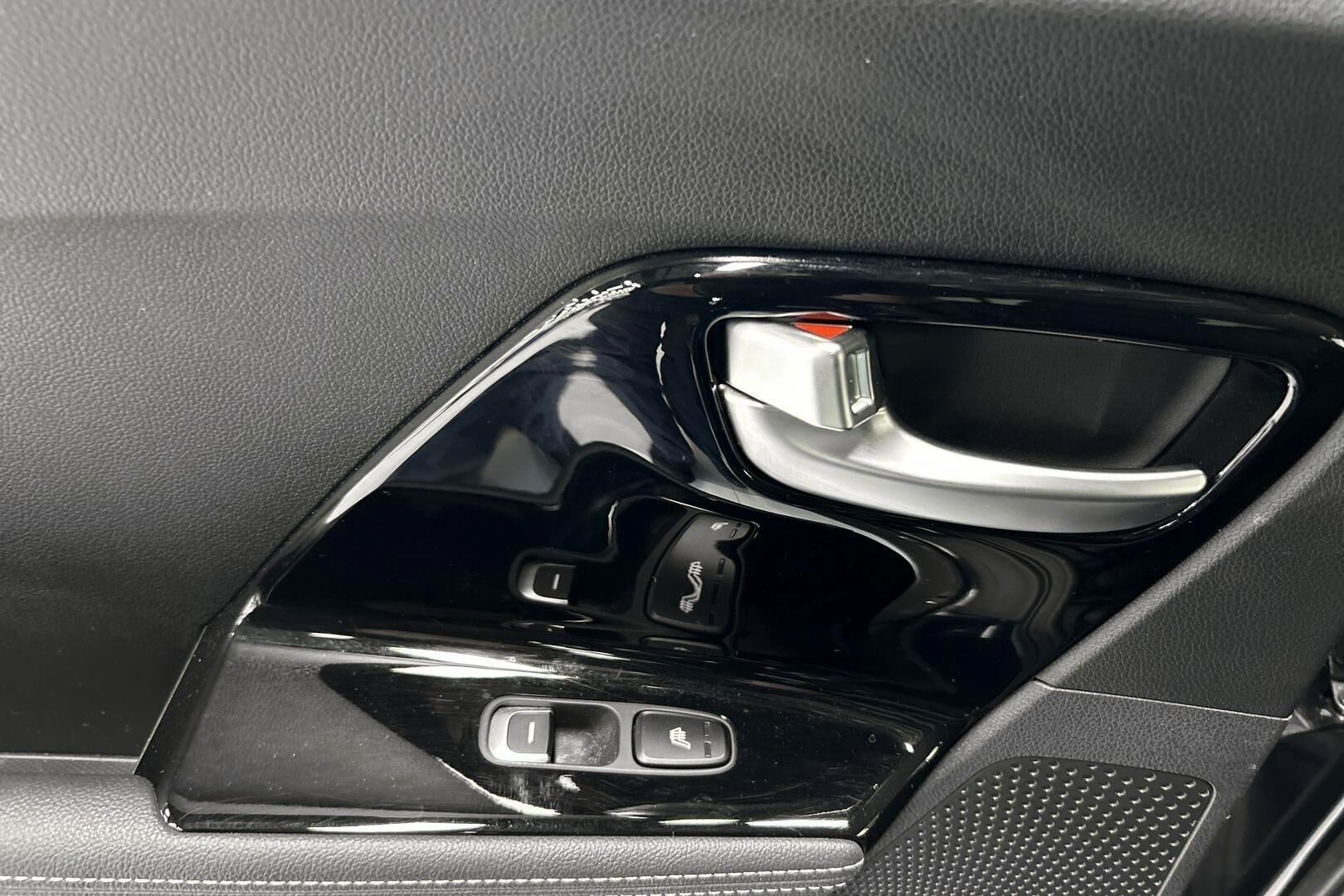 Kia Niro iso kuva 25