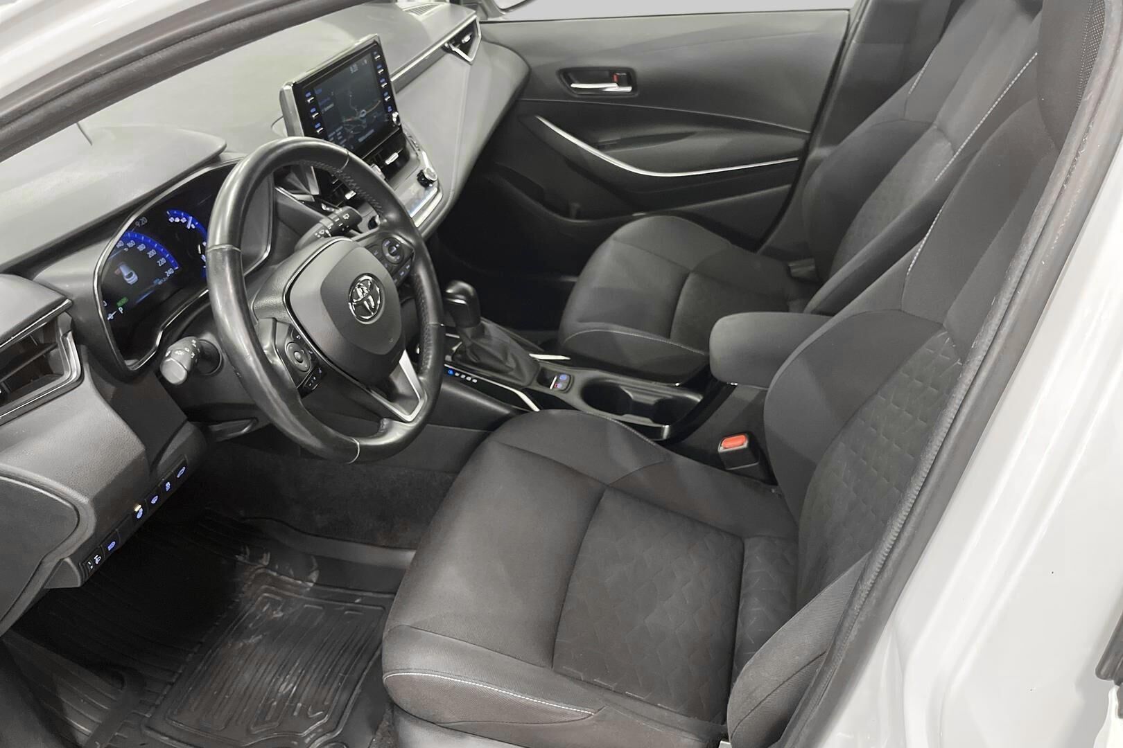 Toyota Corolla iso kuva 12