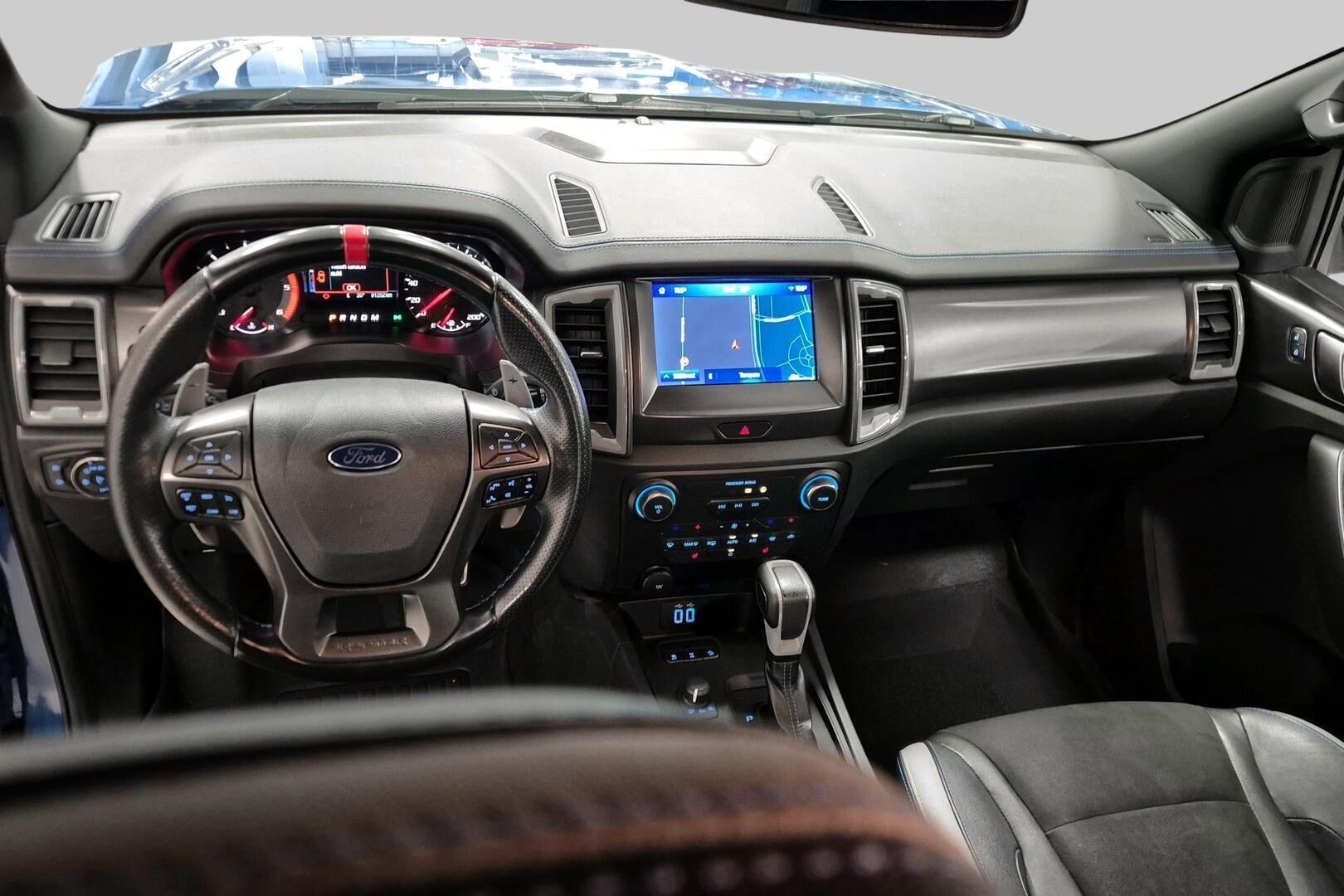 Ford Ranger iso kuva 10