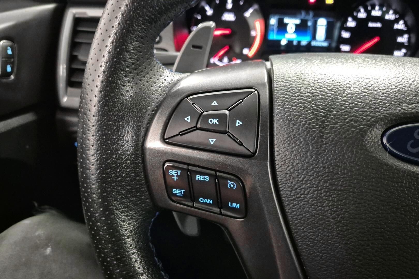 Ford Ranger iso kuva 18