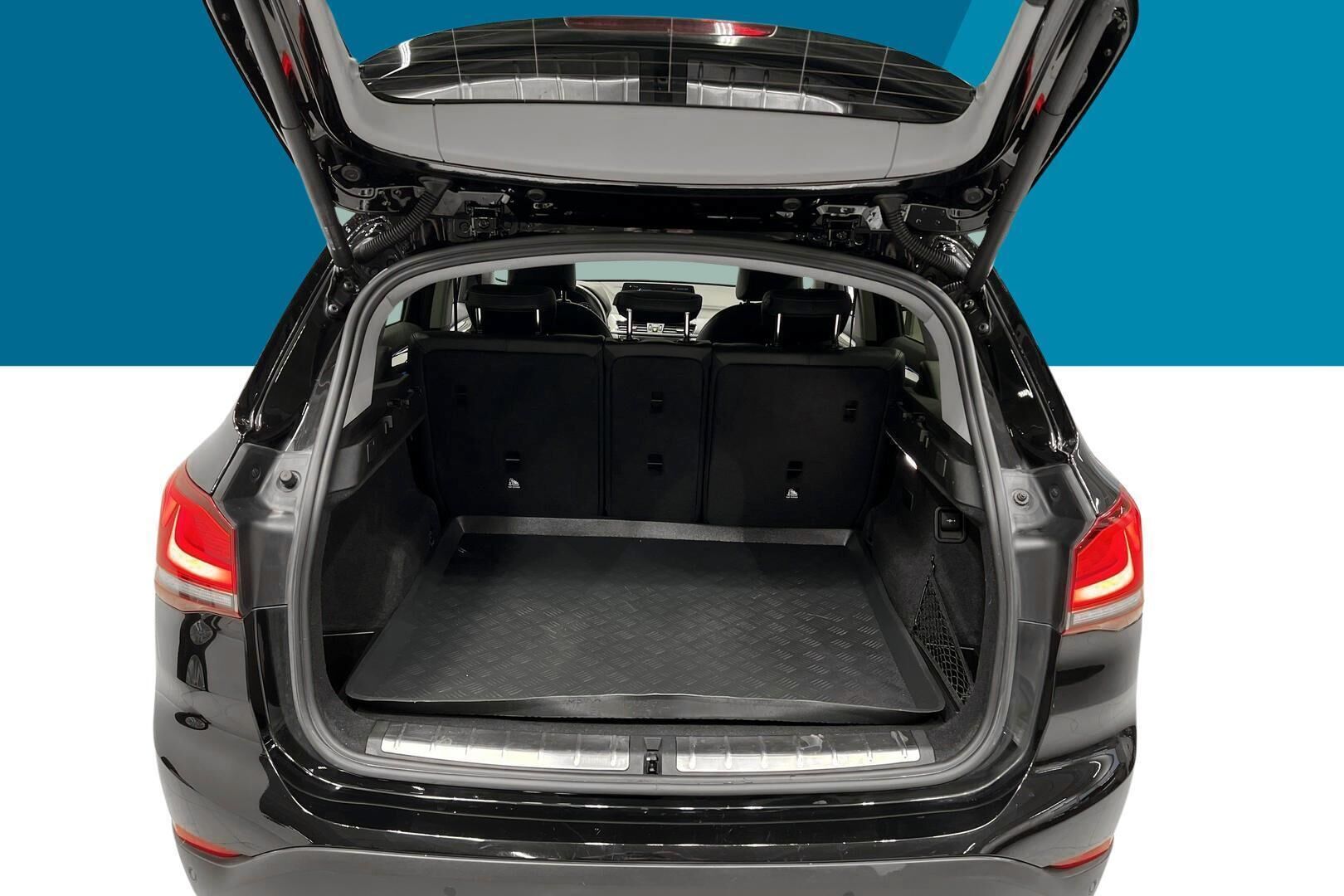 BMW X1 iso kuva 8