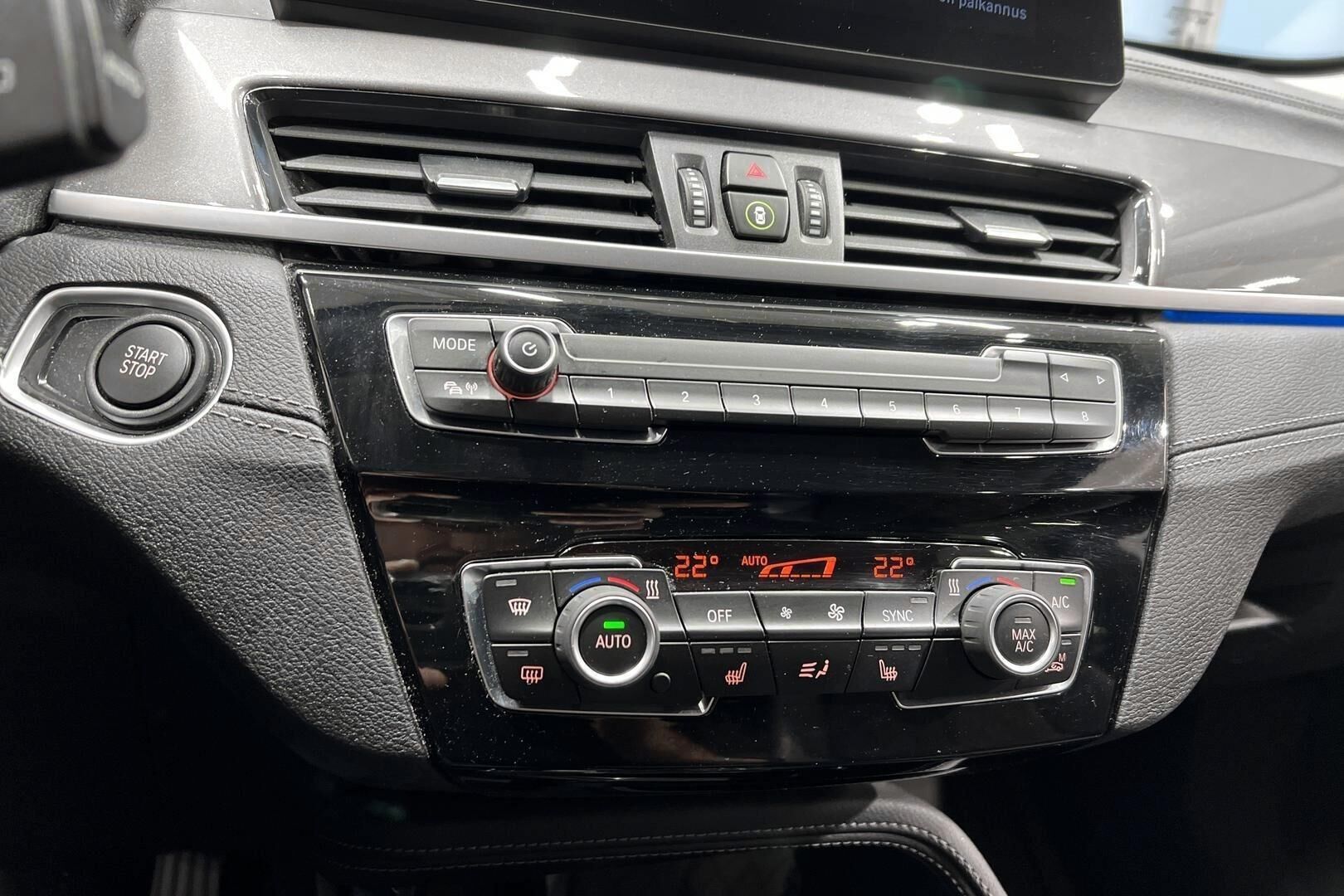 BMW X1 iso kuva 15