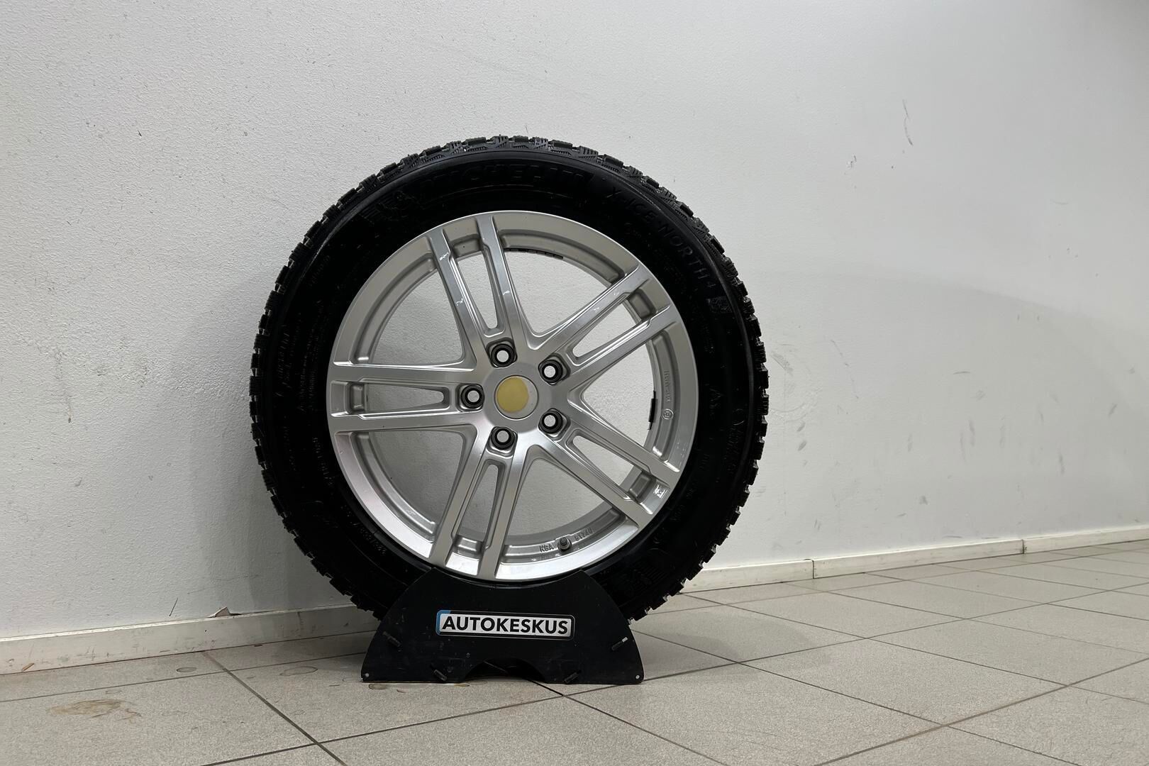 BMW X1 iso kuva 27