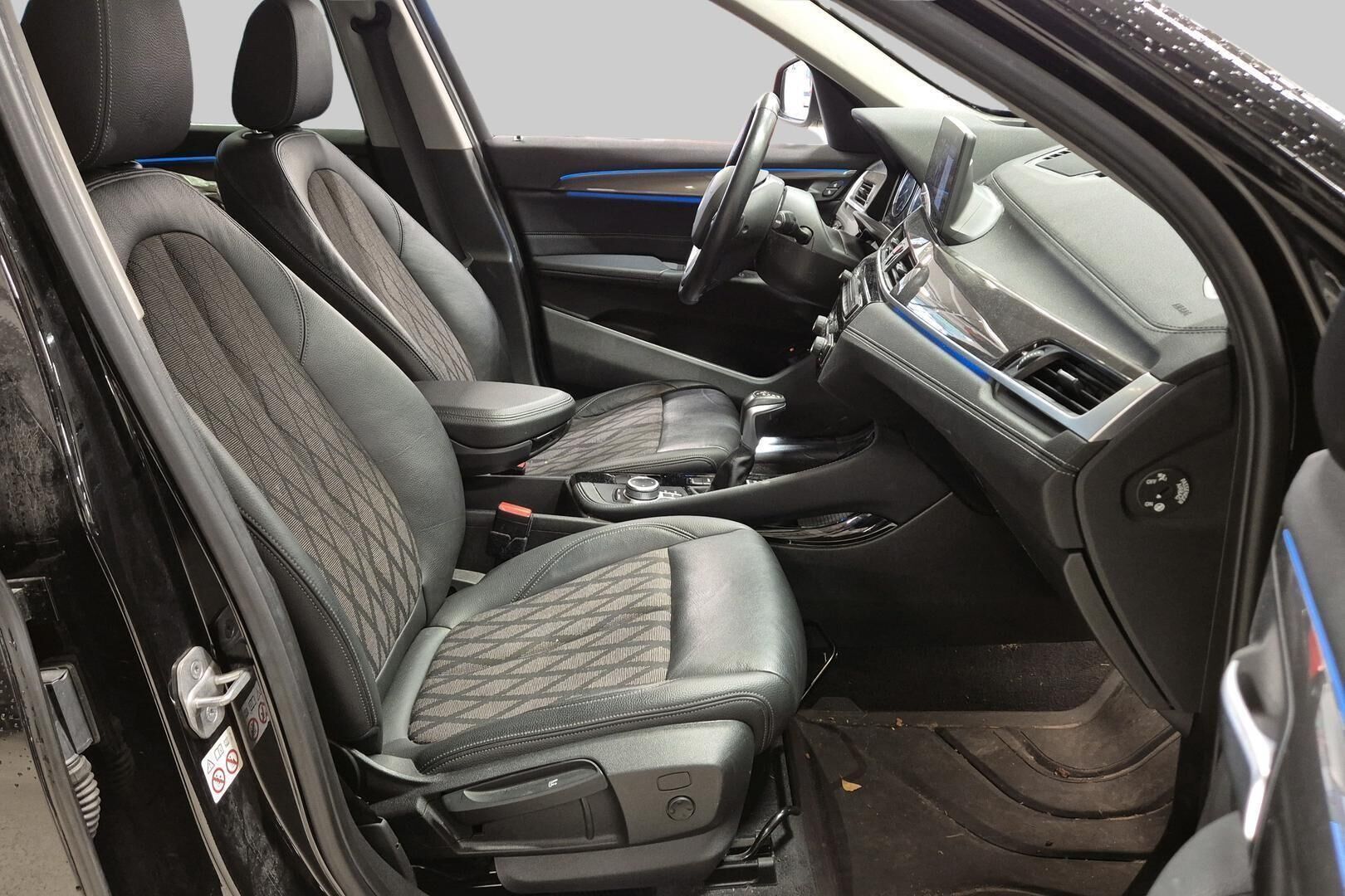 BMW X1 iso kuva 4