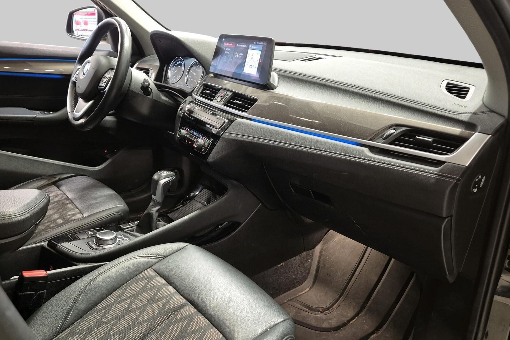 BMW X1 iso kuva 5
