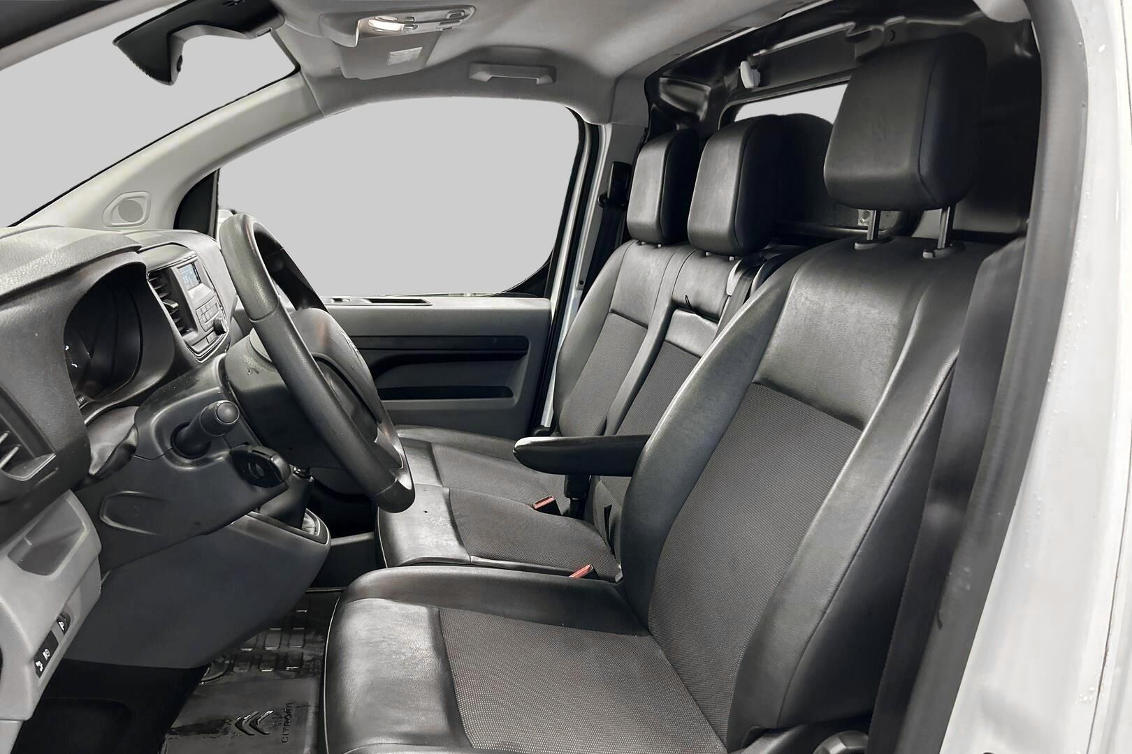 Citroen Jumpy iso kuva 8