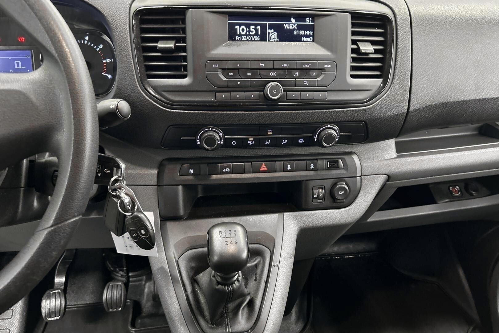 Citroen Jumpy iso kuva 14