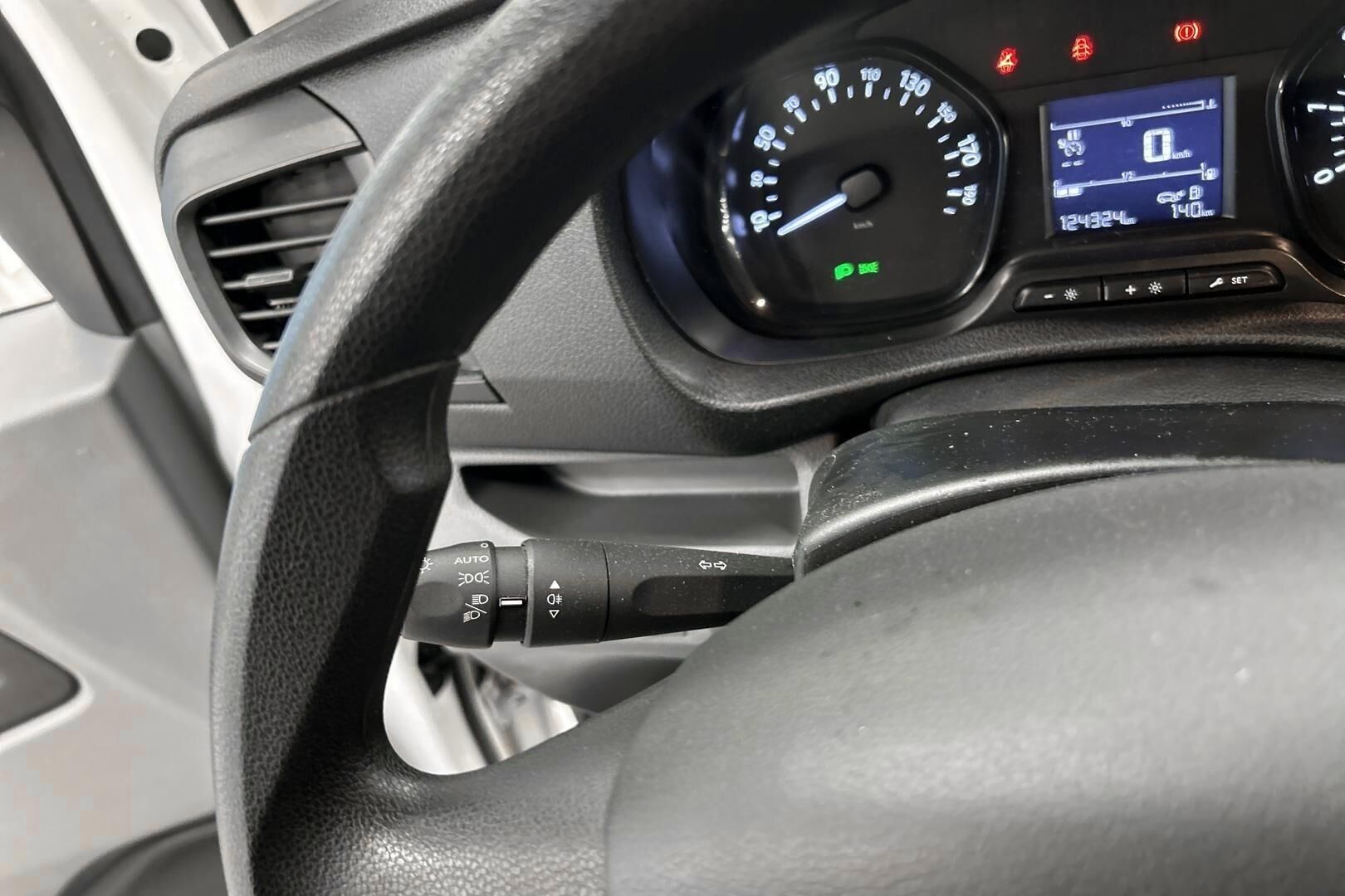 Citroen Jumpy iso kuva 16